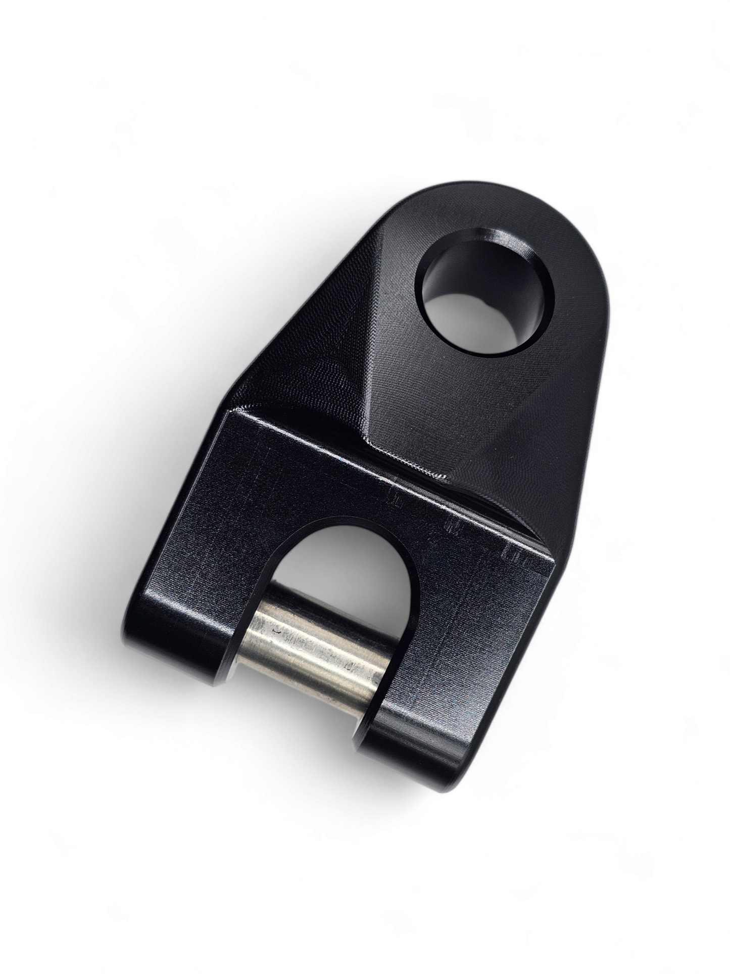 https://cdn.shopify.com/s/files/1/0749/1980/5228/files/Winch_hook_for_billet_bumper_black_3.png?v=1720810167
