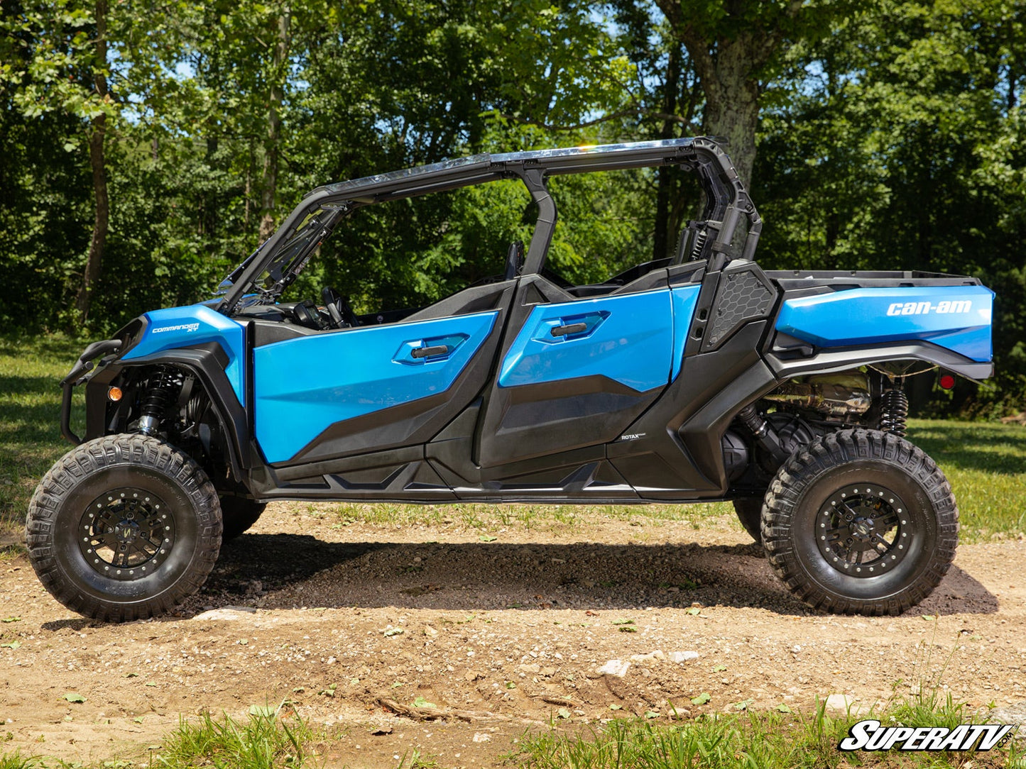 https://media.superatv.com/media/catalog/product/c/a/cam-am-commander_max_fender_flares_8.jpg?optimize=high&fit=bounds&height=&width=3840&quality=85&auto=webp&format=pjpg