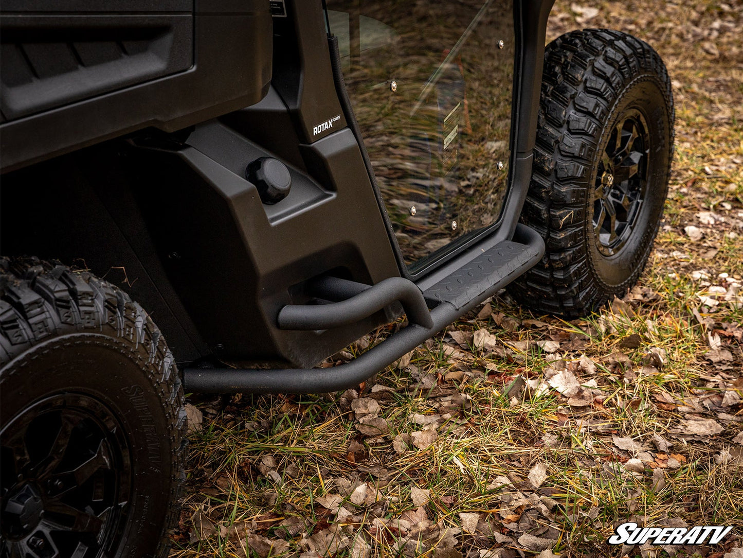 https://media.superatv.com/media/catalog/product/c/a/can-am_defender_nerf_bars_5.jpg?optimize=high&fit=bounds&height=&width=3840&quality=85&auto=webp&format=pjpg