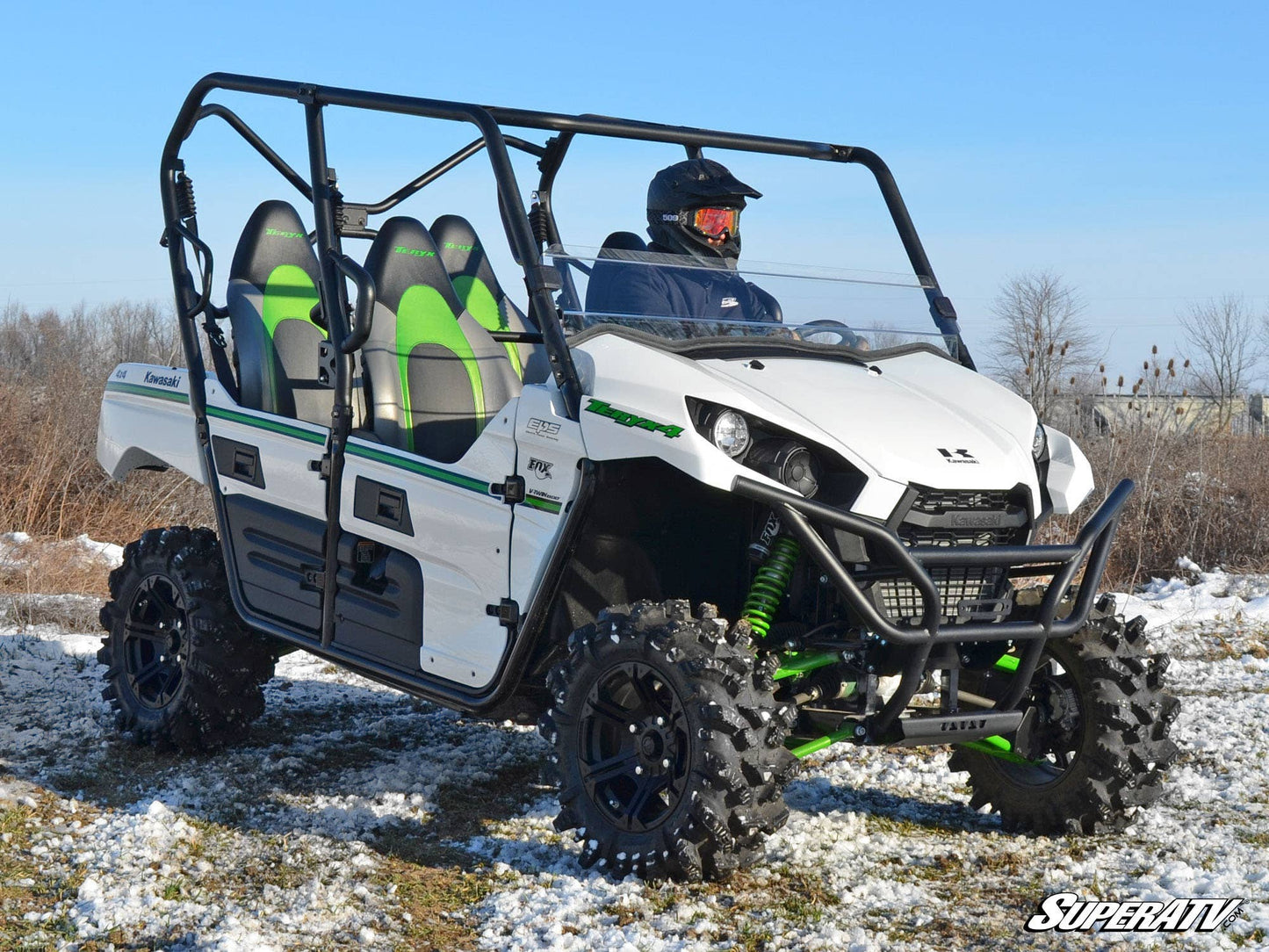 https://media.superatv.com/media/catalog/product/k/a/kawasaki-teryx-4-750-800-scratch-resistant-half-windshield-04_1.jpg