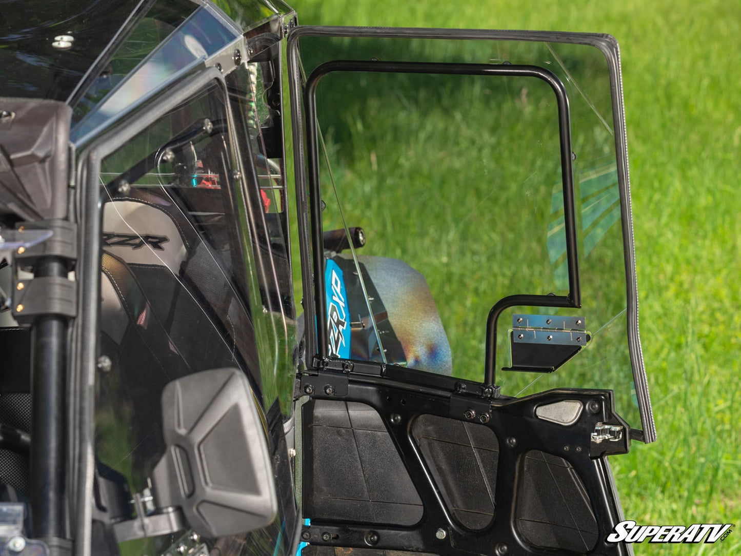 https://media.superatv.com/media/catalog/product/p/o/polaris_rzr_xp_4_door_uppers_polycarbonate_enclosure_8_1.jpg
