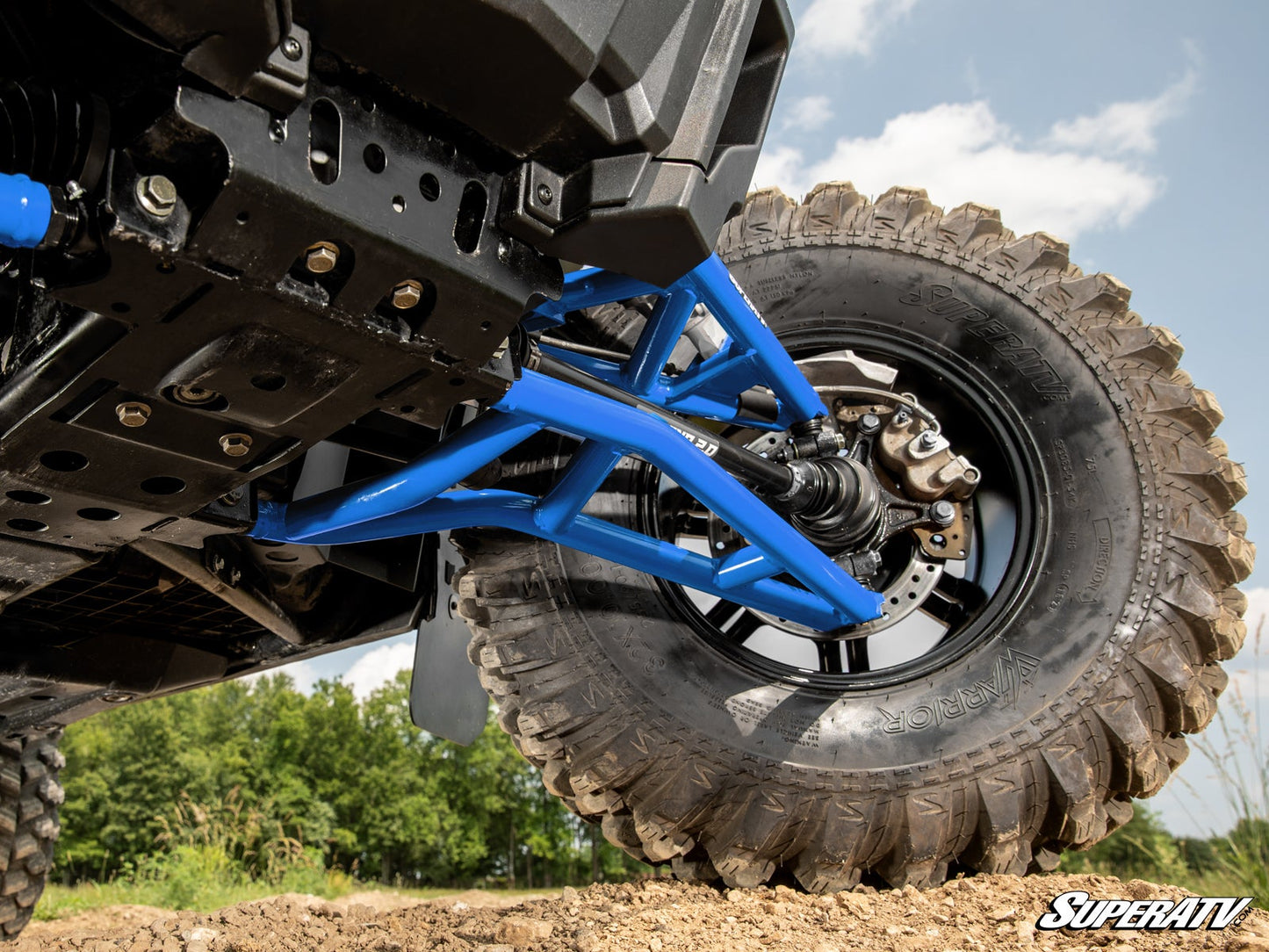 https://media.superatv.com/media/catalog/product/p/o/polaris_rzr_xp_turbo_high_clearance_1.5_offset_voodooblue_5_1_2.jpg?optimize=high&fit=bounds&height=&width=3840&quality=85&auto=webp&format=pjpg