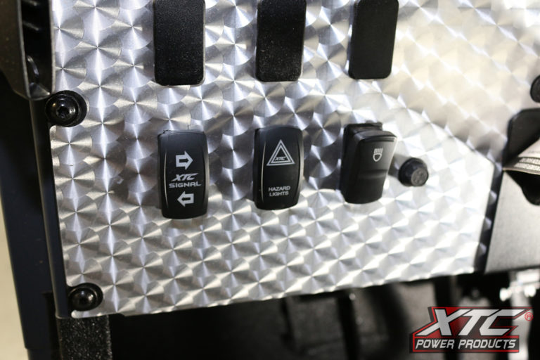 Mahindra Roxor 2019-2020 Plug And Play Turn Signal System