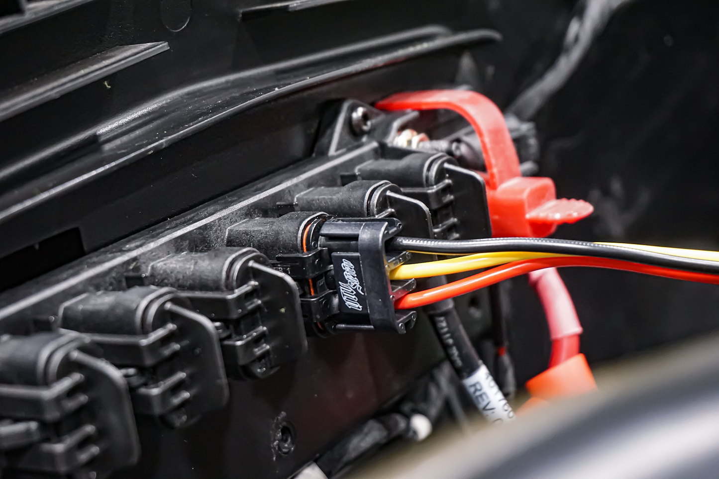 UTVS 'Pro Series' Pulse Bar Plug