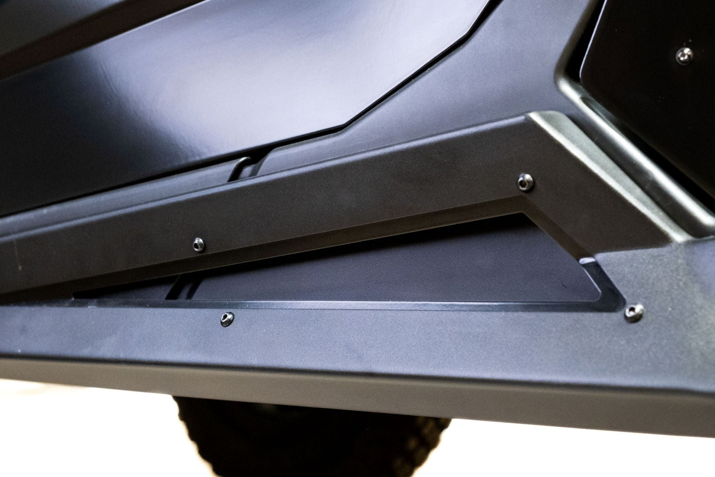 Elektric Offroad Designs Volt Series Rock Sliders Hammer Black 4‑Seat