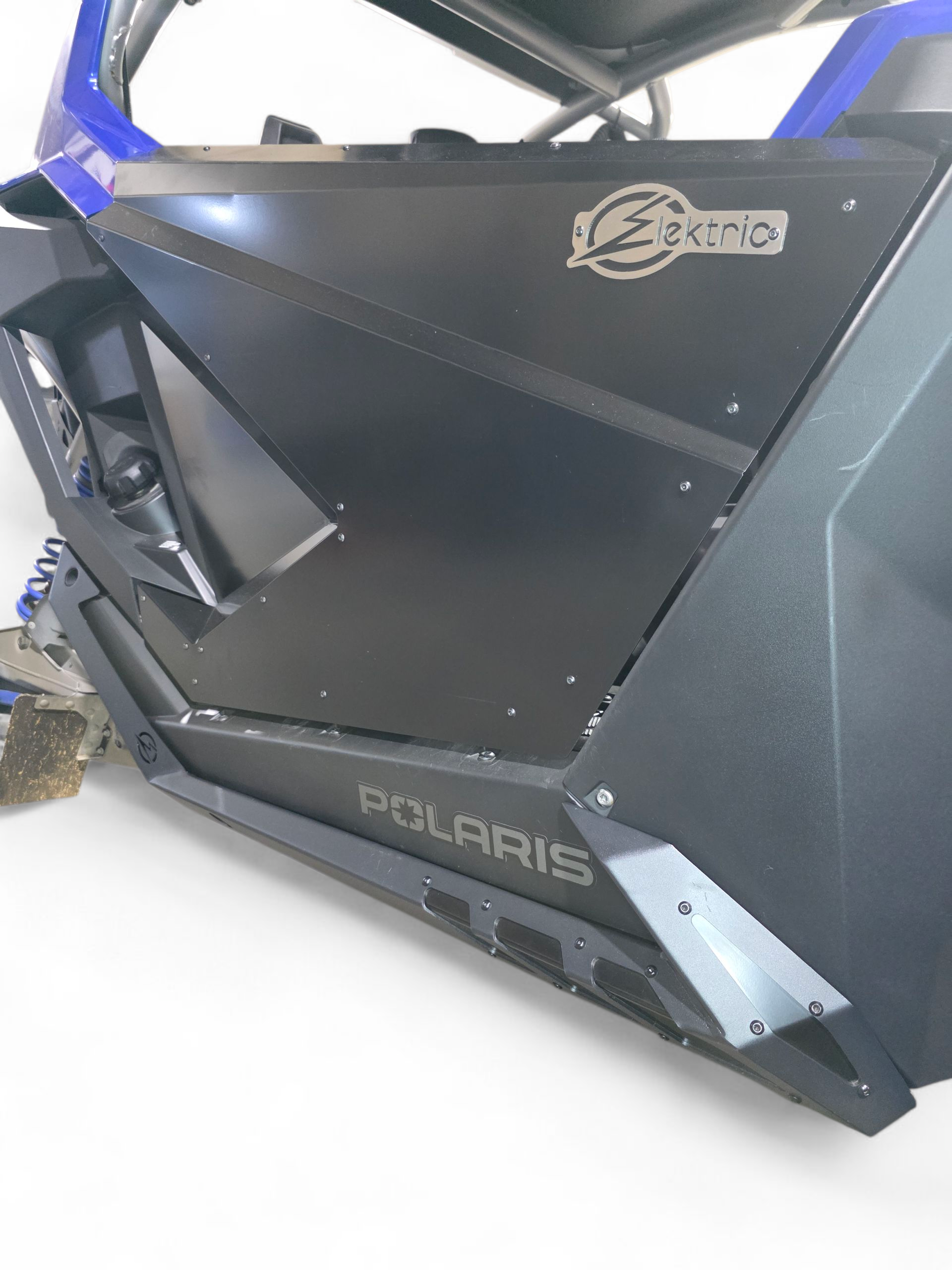 https://cdn.shopify.com/s/files/1/0749/1980/5228/files/2020_PolarisProXPProRProS2SeatRockSteps11.png?v=1764788686
