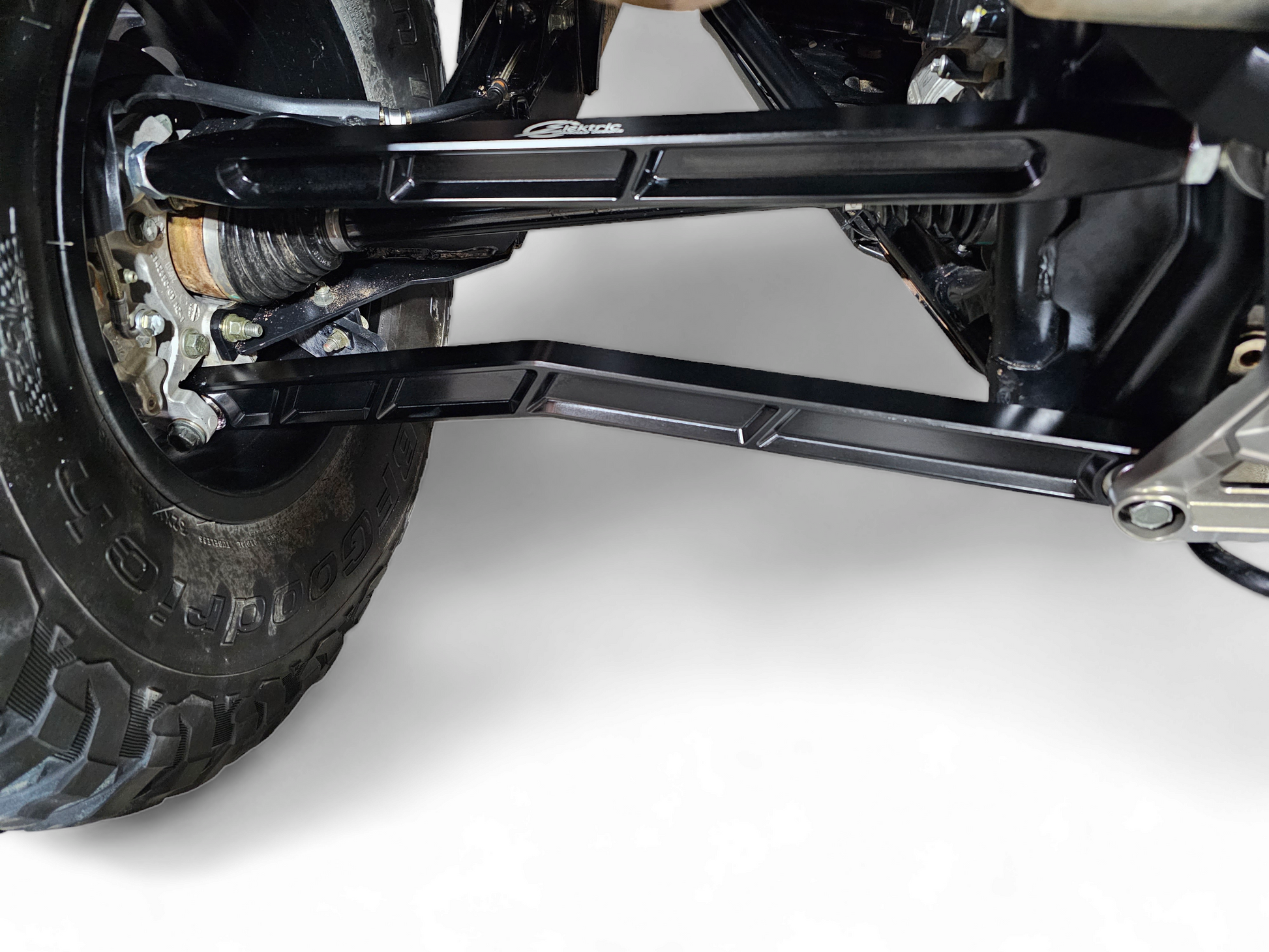 https://cdn.shopify.com/s/files/1/0749/1980/5228/files/2020_PolarisRZRProXPRadiusRods5.png?v=1721165152