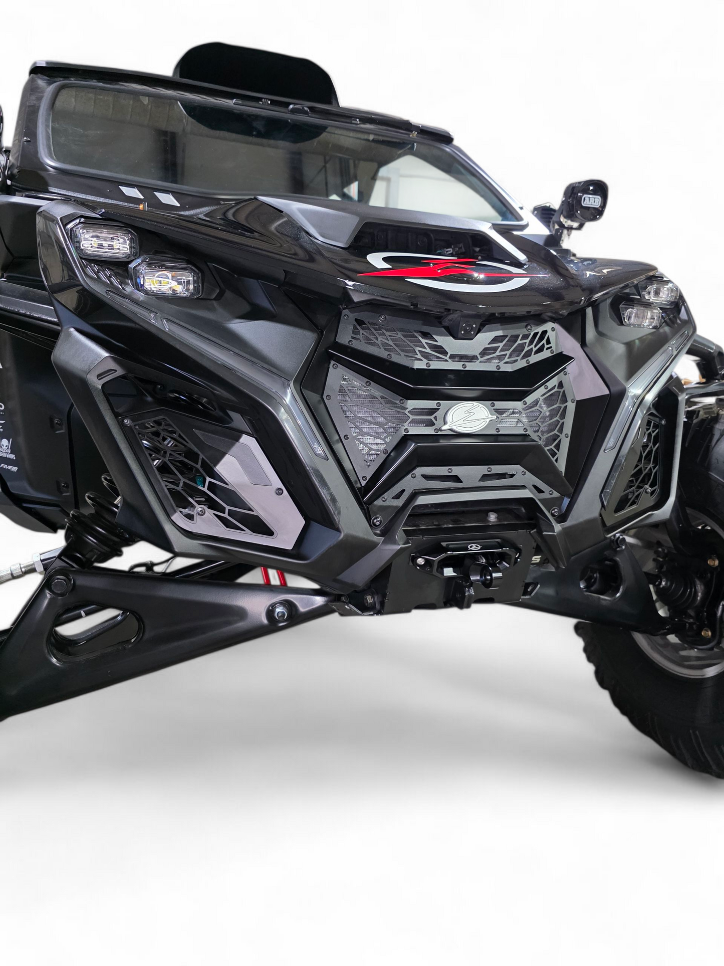 https://cdn.shopify.com/s/files/1/0749/1980/5228/files/2024_Can-amMaverickR3-pieceGrille14.png?v=1763070731
