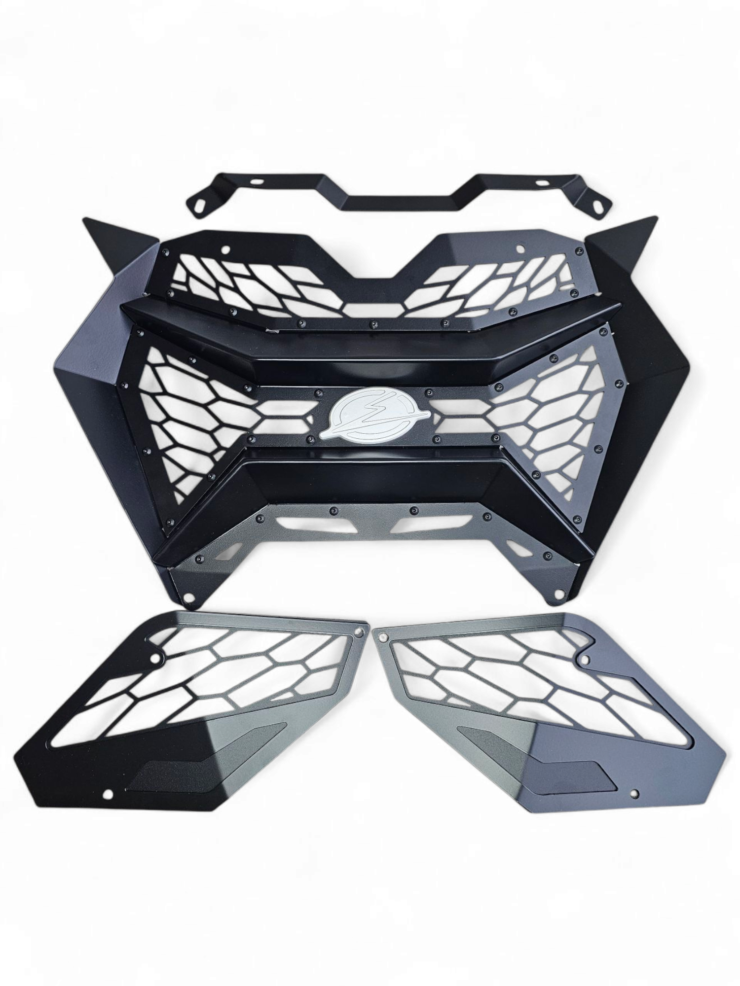 https://cdn.shopify.com/s/files/1/0749/1980/5228/files/2024_Can-amMaverickR3-pieceGrille20.png?v=1763070731