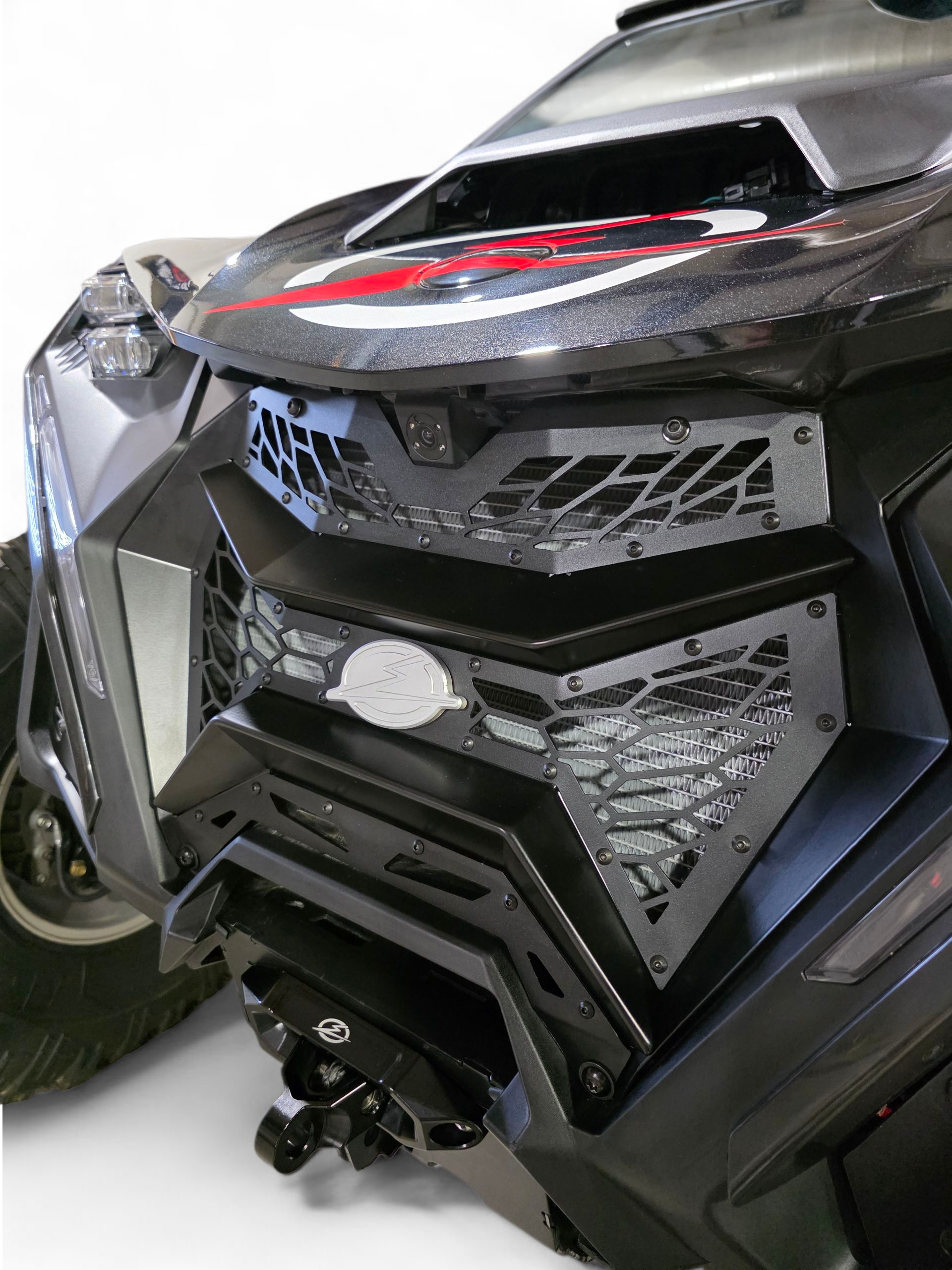 https://cdn.shopify.com/s/files/1/0749/1980/5228/files/2024_Can-amMaverickR3-pieceGrille4.png?v=1763070731