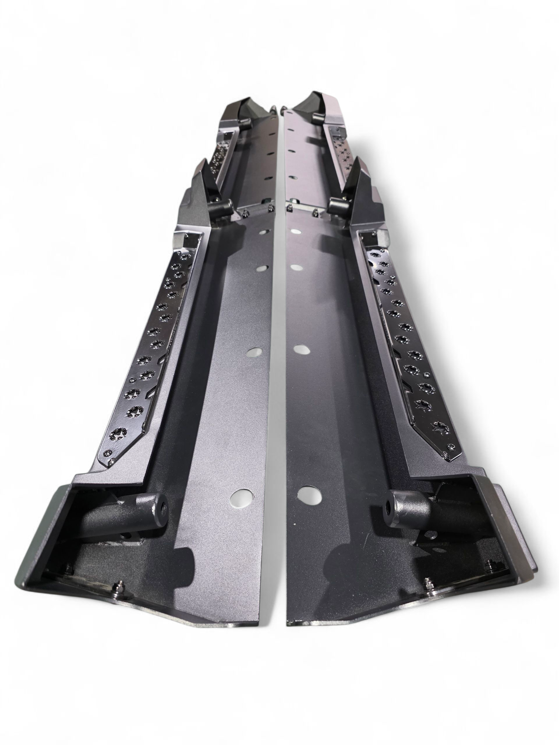 https://cdn.shopify.com/s/files/1/0749/1980/5228/files/2024_PolarisRanger15004seatSidesteps7.png?v=1769200347