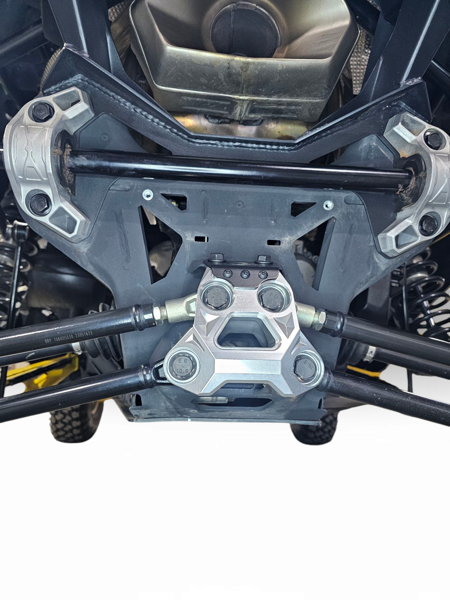 https://cdn.shopify.com/s/files/1/0749/1980/5228/files/24_Can-am_Maverick_R_Billet_Radius_Rod_Plate_CL26.png?v=1753502211