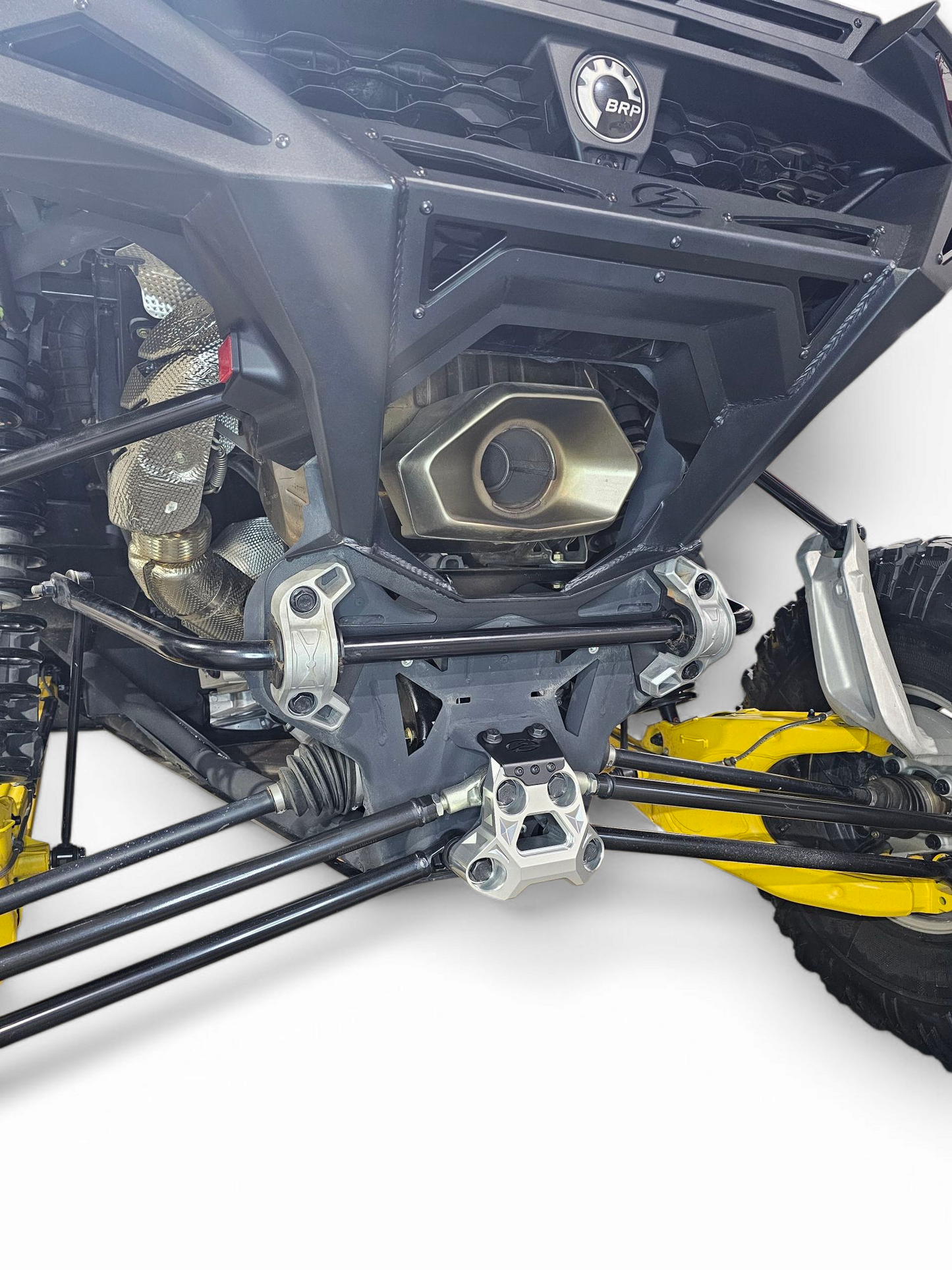 https://cdn.shopify.com/s/files/1/0749/1980/5228/files/24_Can-am_Maverick_R_Billet_Radius_Rod_Plate_CL31.png?v=1753502212