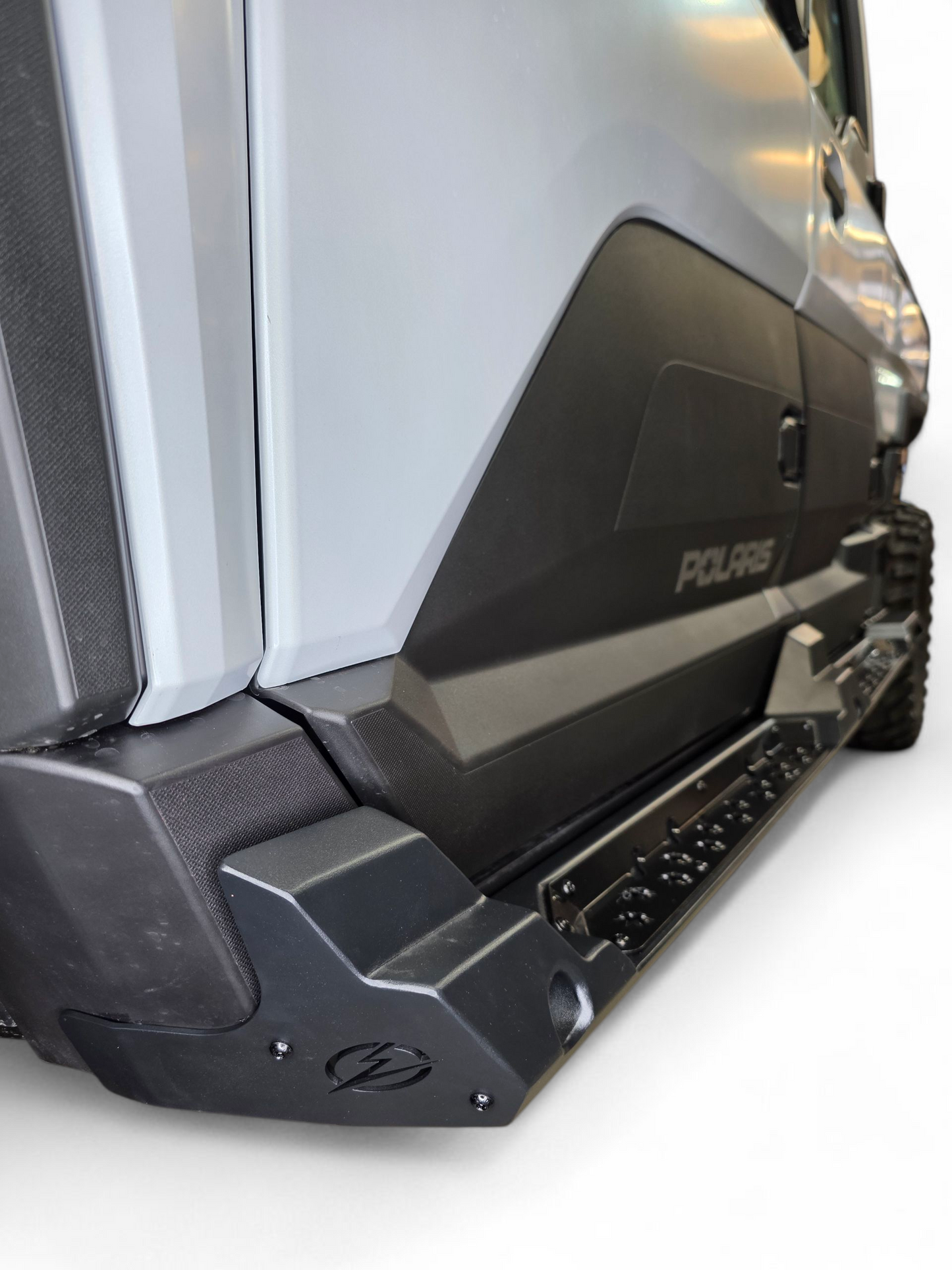 https://cdn.shopify.com/s/files/1/0749/1980/5228/files/24_PolarisRanger1500RockSteps4seat13.png?v=1769200348