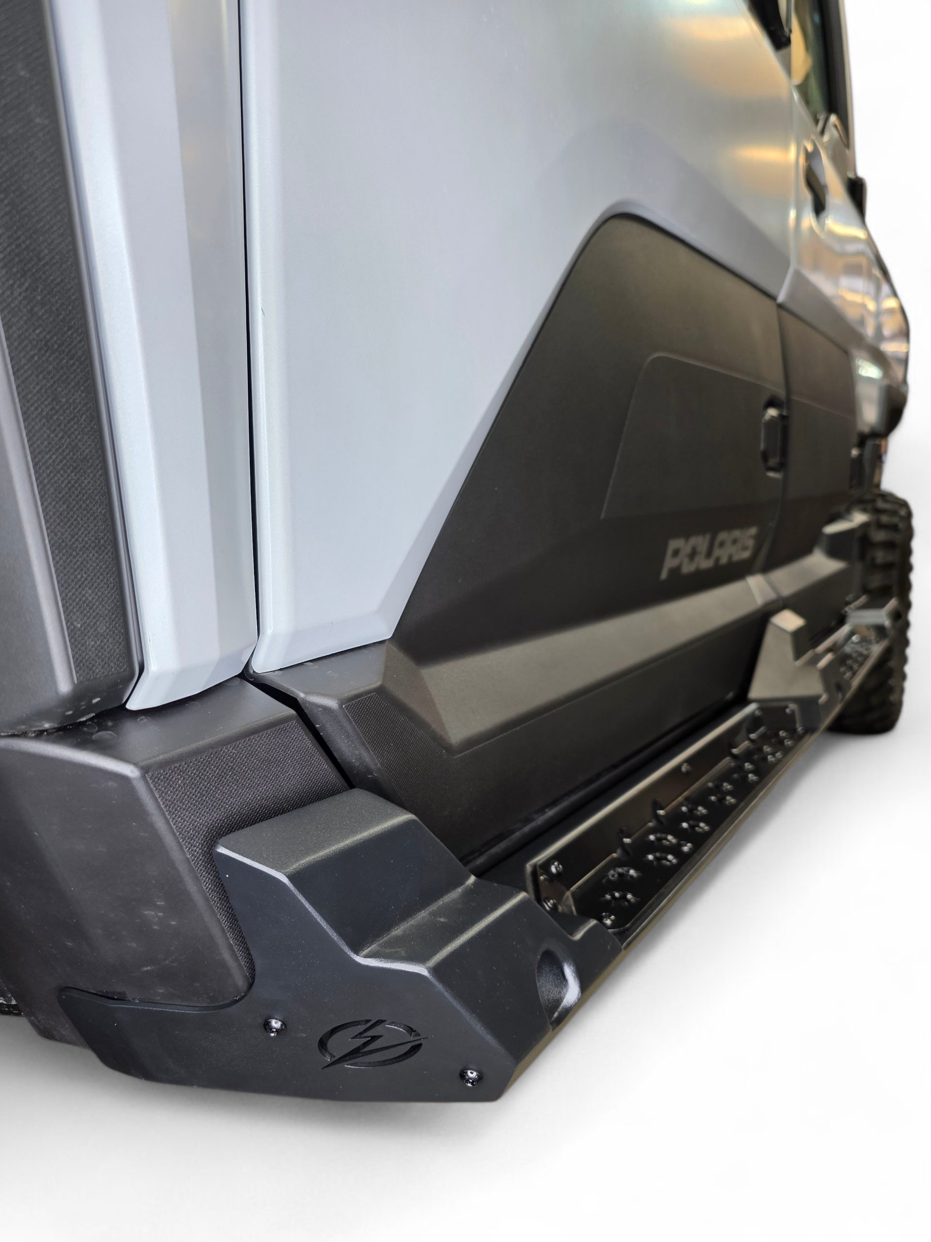 https://cdn.shopify.com/s/files/1/0749/1980/5228/files/24_PolarisRanger1500RockSteps4seat13.png?v=1769200348