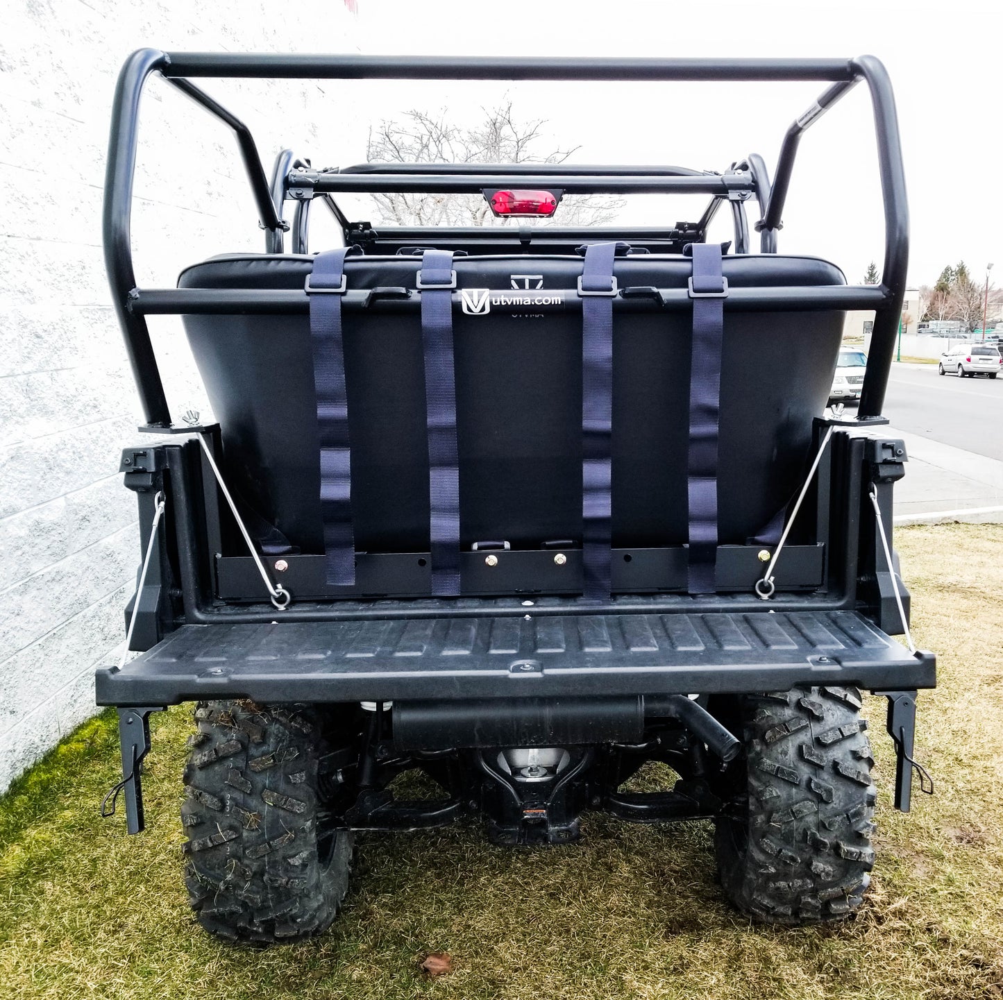 https://cdn.shopify.com/s/files/1/0366/5541/products/2_4_Seater_Full_Back_J-Bolts.jpg?v=1711383420