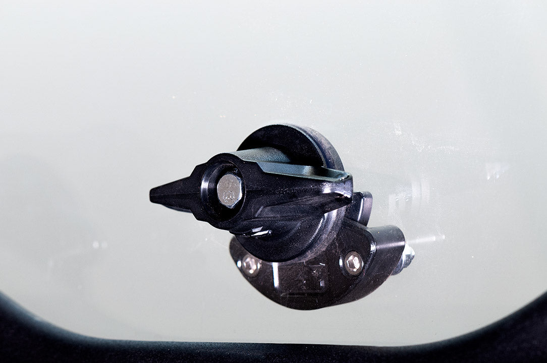 https://www.seizmik.com/wp-content/uploads/2021/04/32000-RearFoldingWindshield_2661-Web.jpg