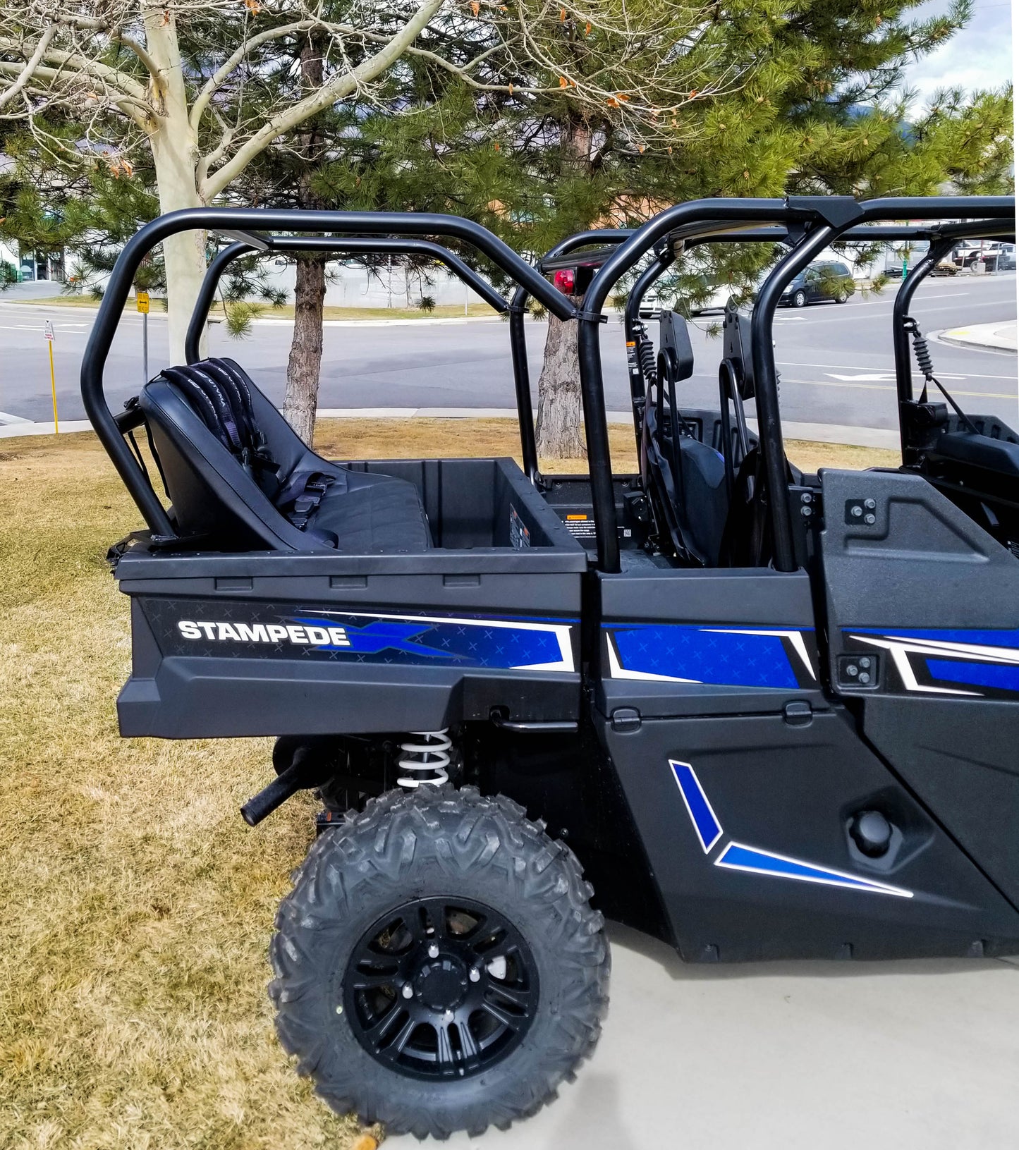 https://cdn.shopify.com/s/files/1/0366/5541/products/4_Seater_Back_Side_View_2.jpg?v=1711383729