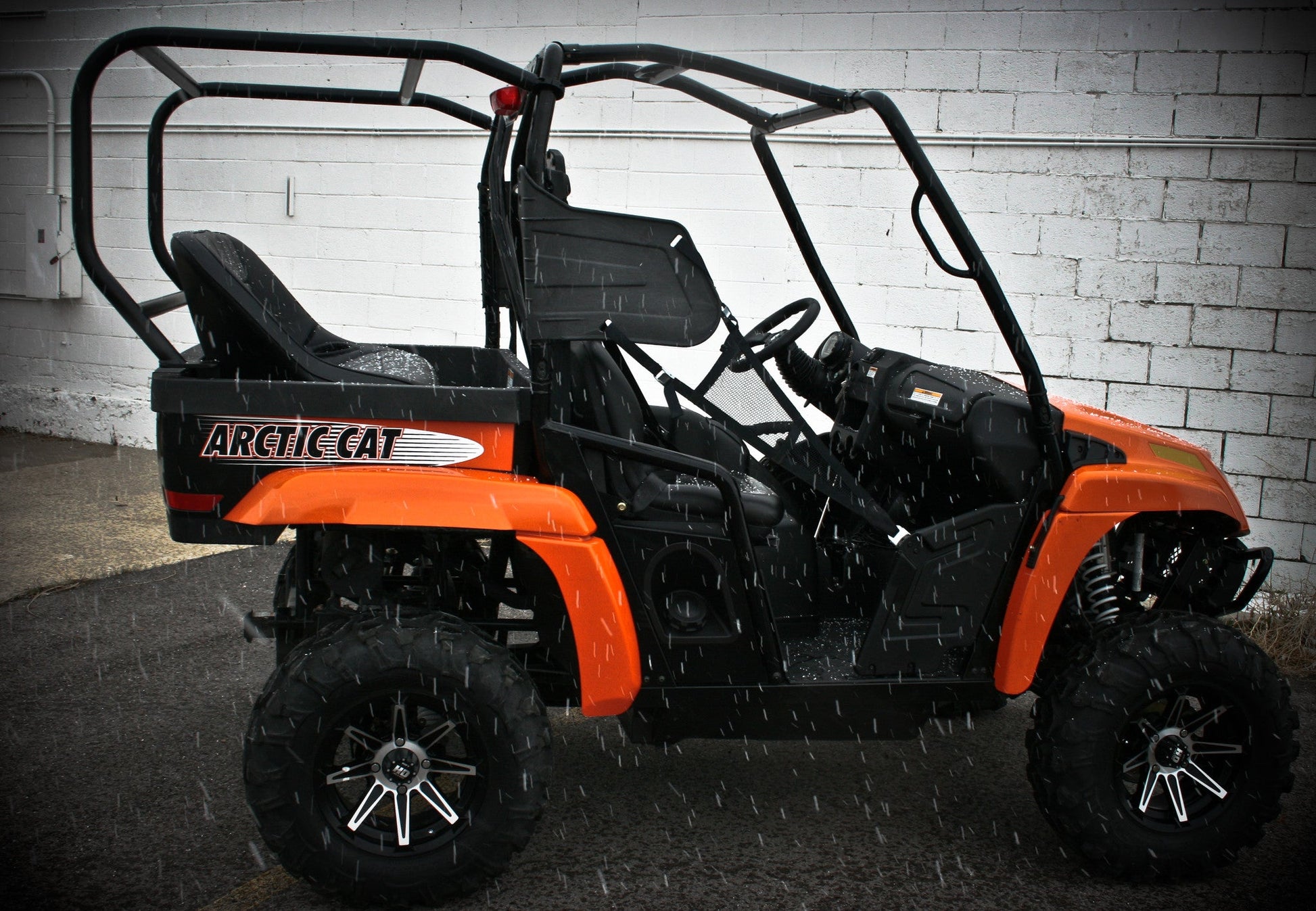https://cdn.shopify.com/s/files/1/0366/5541/products/Arctic_Cat_Prowler_3_Snow.jpeg?v=1710441137