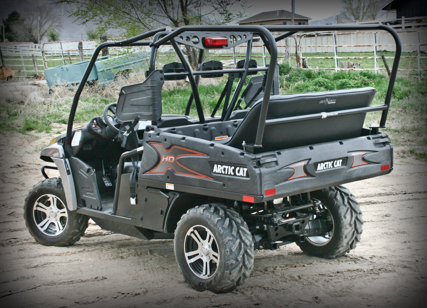 https://cdn.shopify.com/s/files/1/0366/5541/products/Arctic_Cat_Prowler_HDX_Back_View.jpeg?v=1710440852