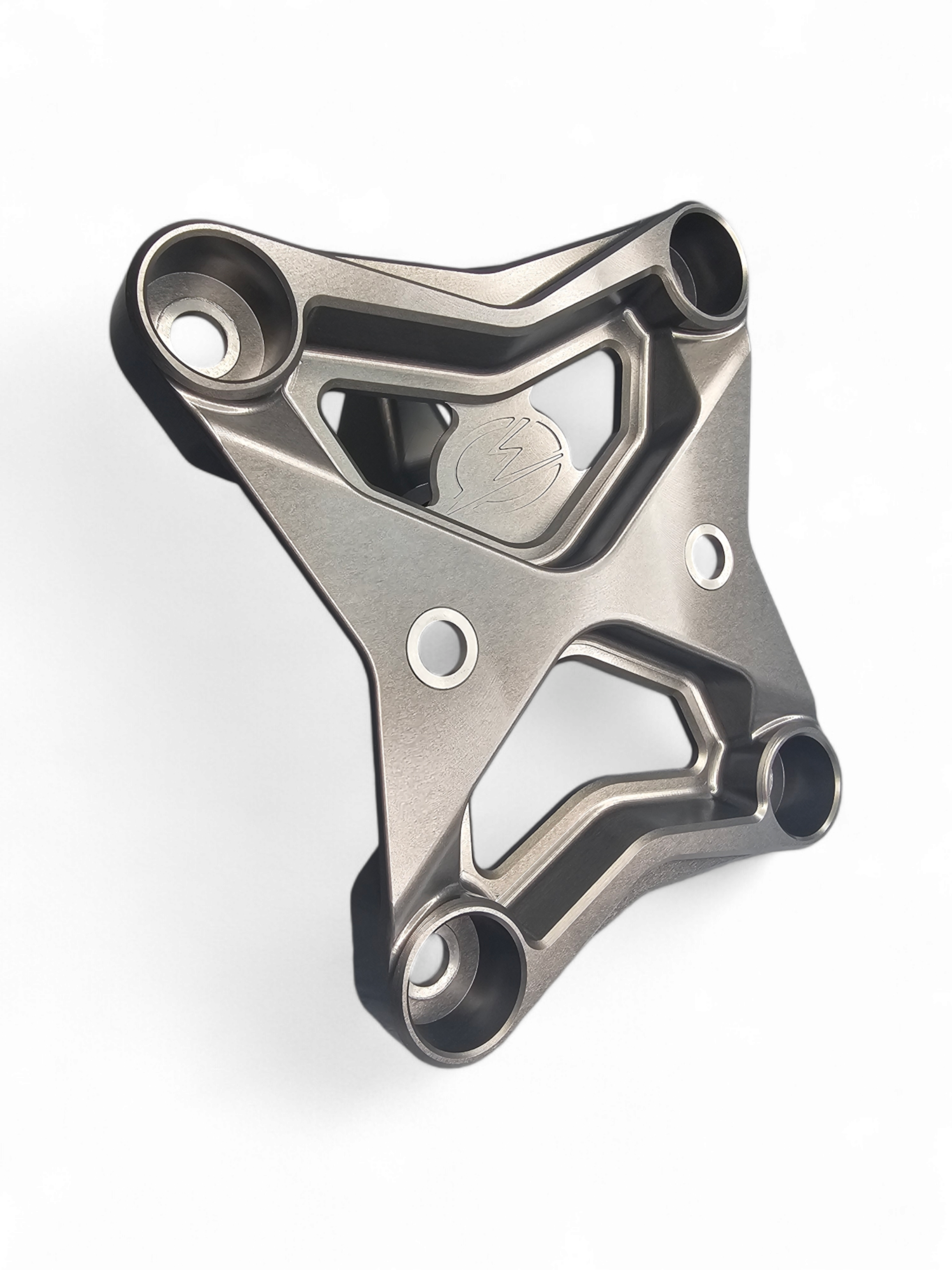 https://cdn.shopify.com/s/files/1/0749/1980/5228/files/Can-AmX3MaverickXLBilletRadiusRodPlateGunMetal.png?v=1729632804