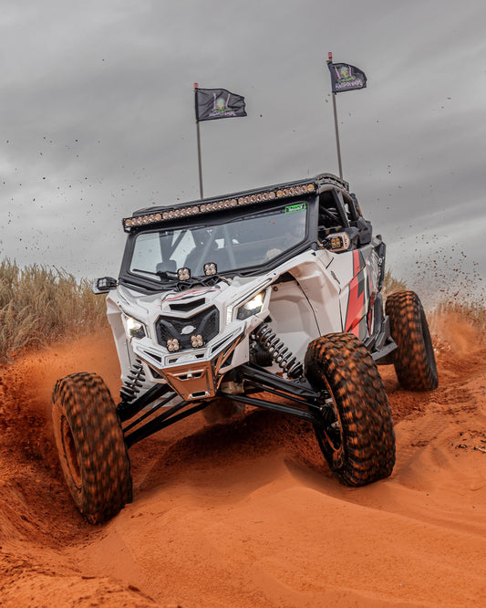 https://cdn.shopify.com/s/files/1/0749/1980/5228/files/Can-Am_X3_Maverick_Billet_Front_Winch_Bumper_2.jpg?v=1729809367