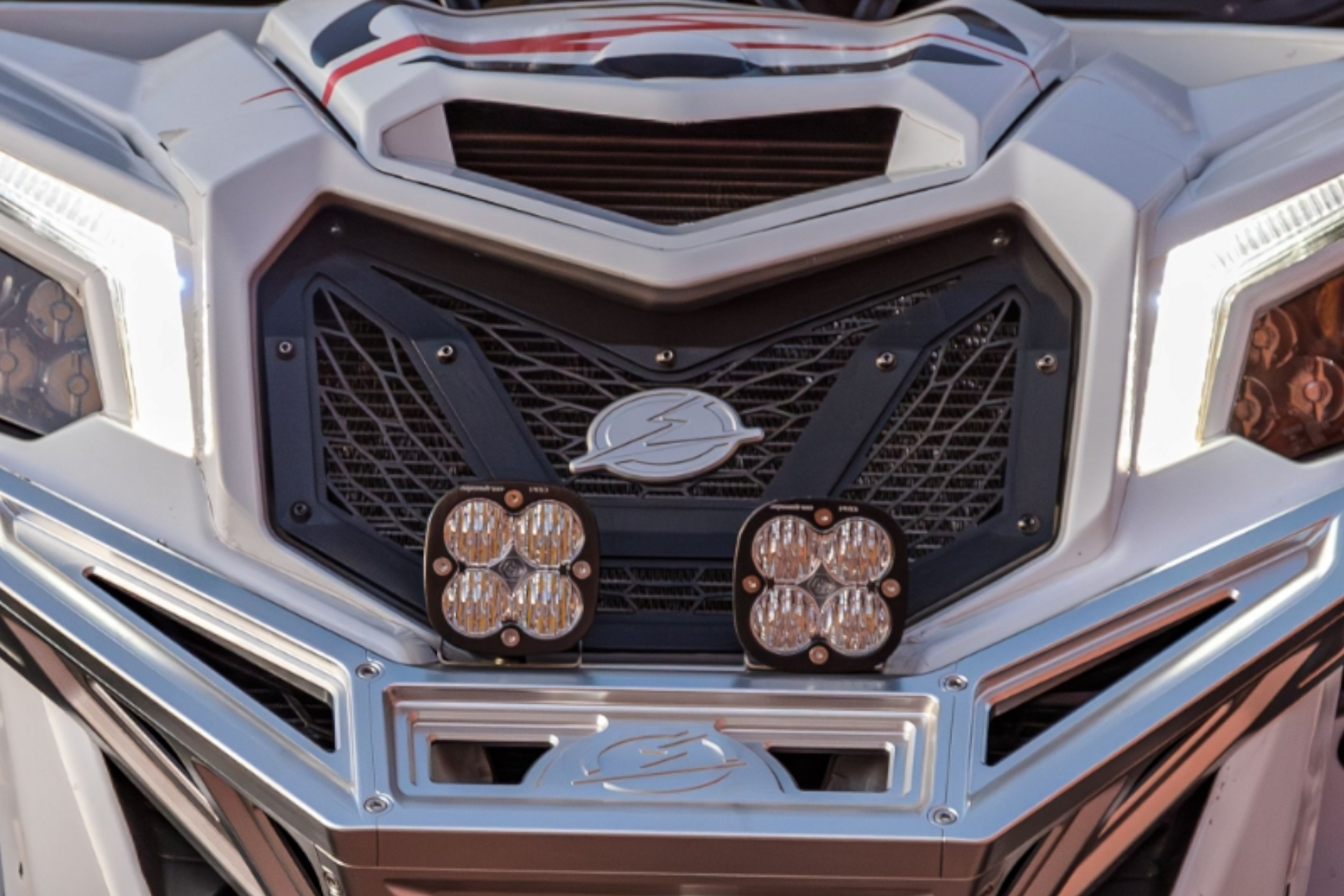 https://cdn.shopify.com/s/files/1/0749/1980/5228/files/Can-Am_X3_Maverick_Grille_20.png?v=1736361284