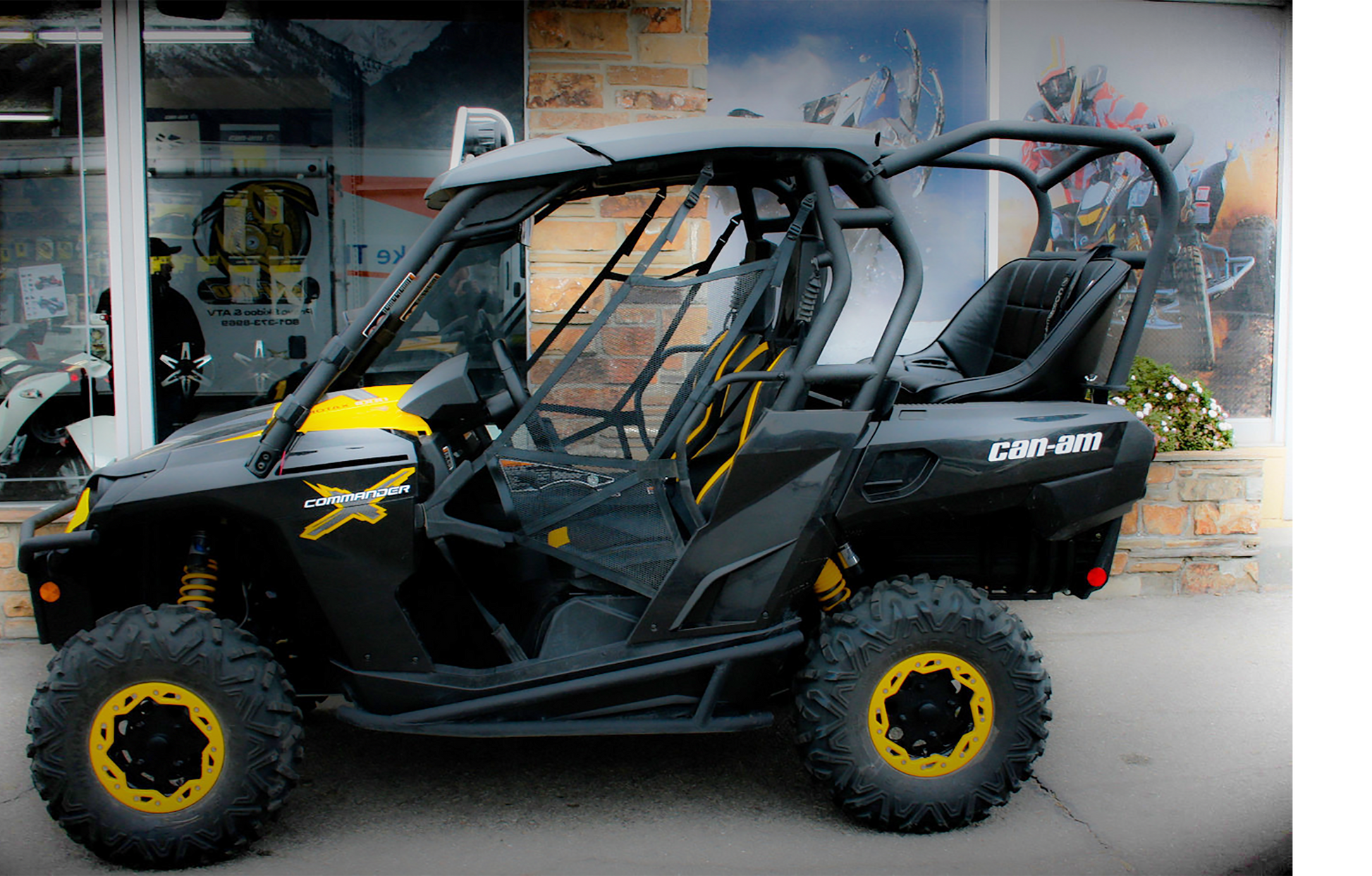 https://cdn.shopify.com/s/files/1/0366/5541/products/Can-am_Commander_D_Back_Seat_and_Roll_Cage_kit.png?v=1710437151