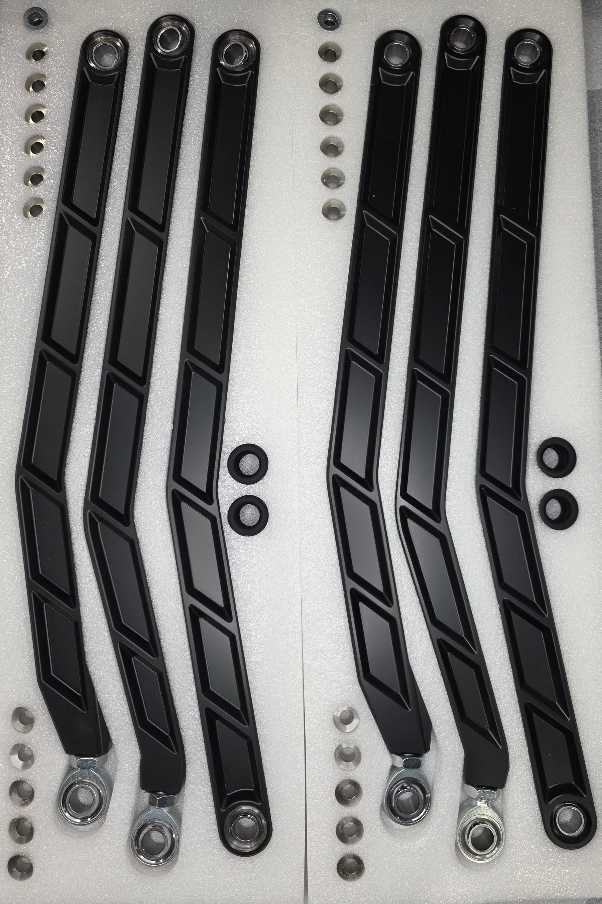 https://cdn.shopify.com/s/files/1/0749/1980/5228/files/Can-am_X3_High_Clearance_Radius_Rods_18_18d4d499-3161-4f37-8d26-8f373bb4b423.jpg?v=1775240799