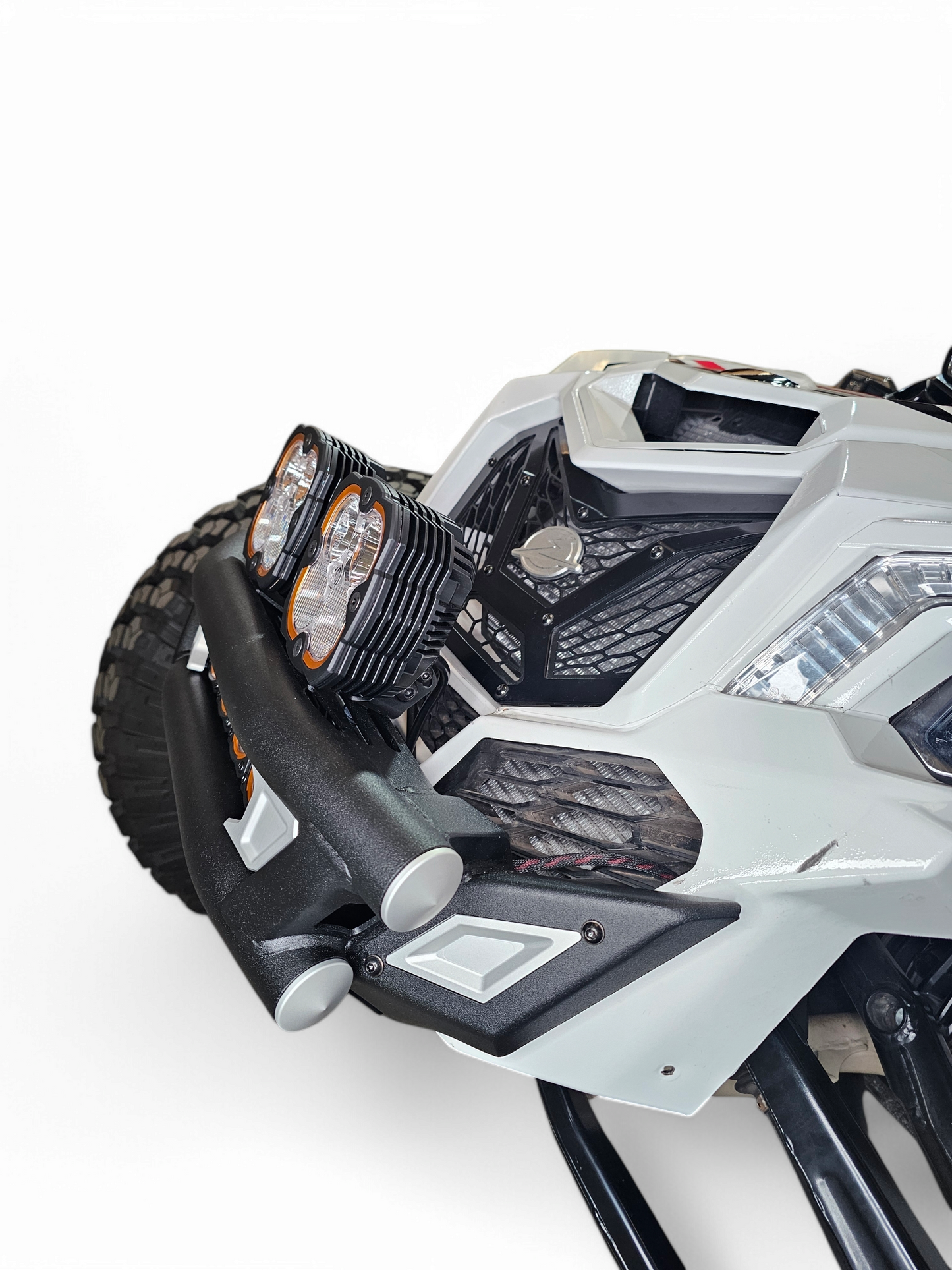 https://cdn.shopify.com/s/files/1/0749/1980/5228/files/Can-am_X3_Maverick_Front_tube_bumper_9.png?v=1738873564