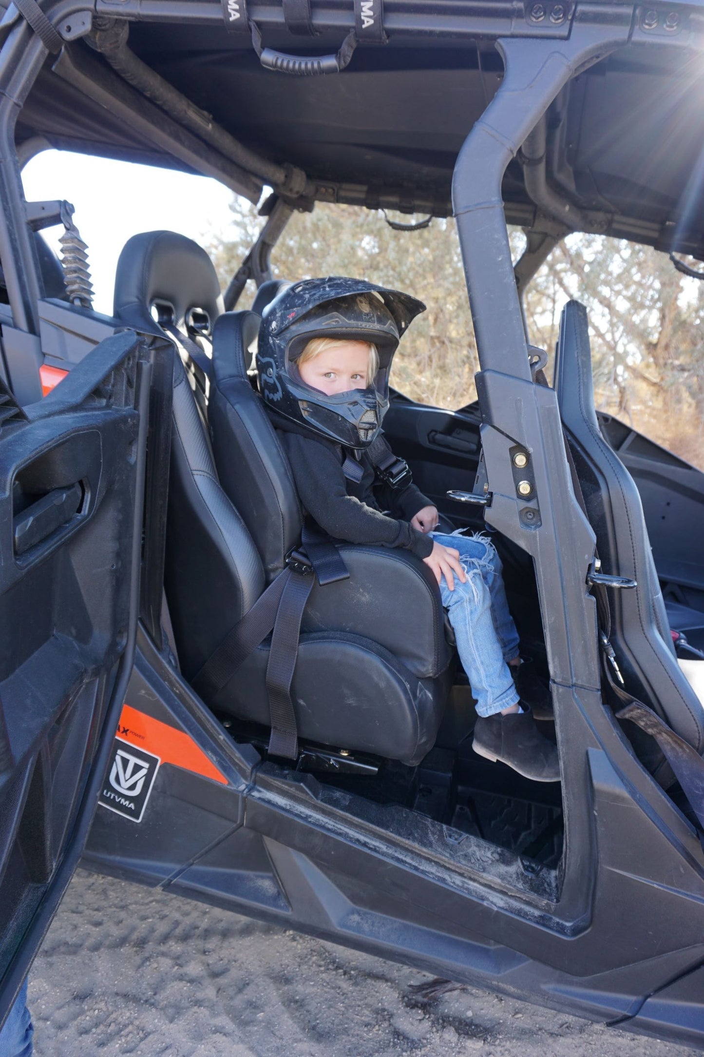 https://cdn.shopify.com/s/files/1/0366/5541/files/KidinMiniBucketSeat_6360cadb-3d03-440f-8321-01f8df65a30b.jpg?v=1757627490
