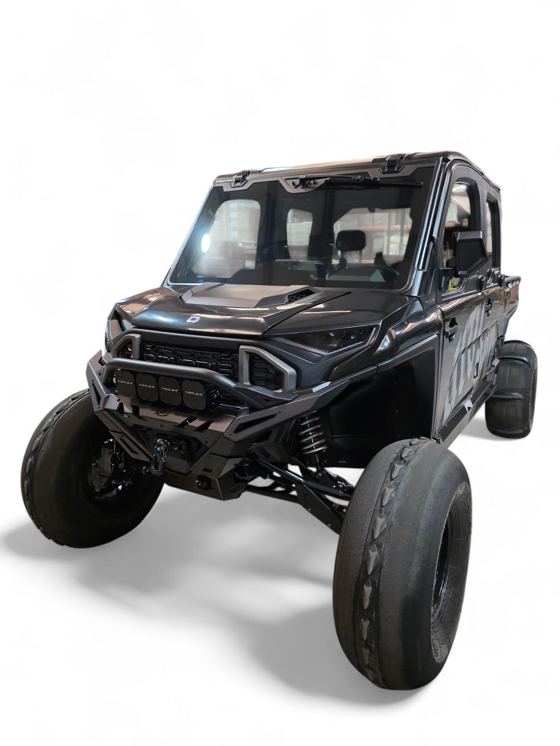 https://cdn.shopify.com/s/files/1/0749/1980/5228/files/PolarisRanger1500FrontWinchBumper6.png?v=1755032392