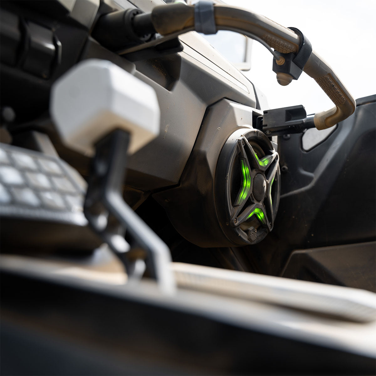 https://cdn.shopify.com/s/files/1/0528/8755/2184/files/Polaris_RZR_Pro_Front_Speakers_SSV_Works_Viper_Shifters.jpg?v=1763572599