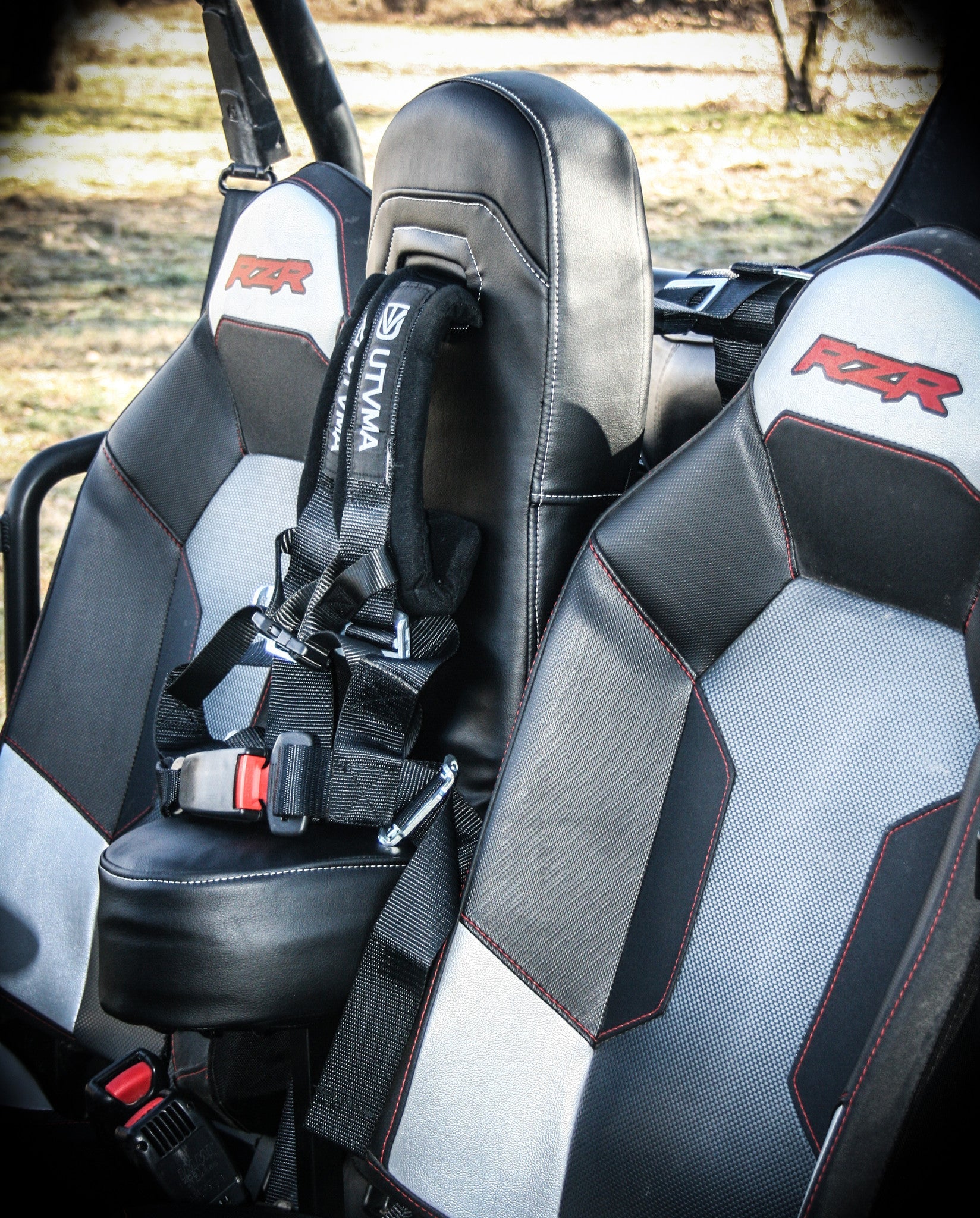 https://cdn.shopify.com/s/files/1/0366/5541/products/RZR_1000_Bump_Seat_1_of_1_-5_9e1ee47d-6081-43d6-8af1-a83c19f22f91.jpg?v=1720542415