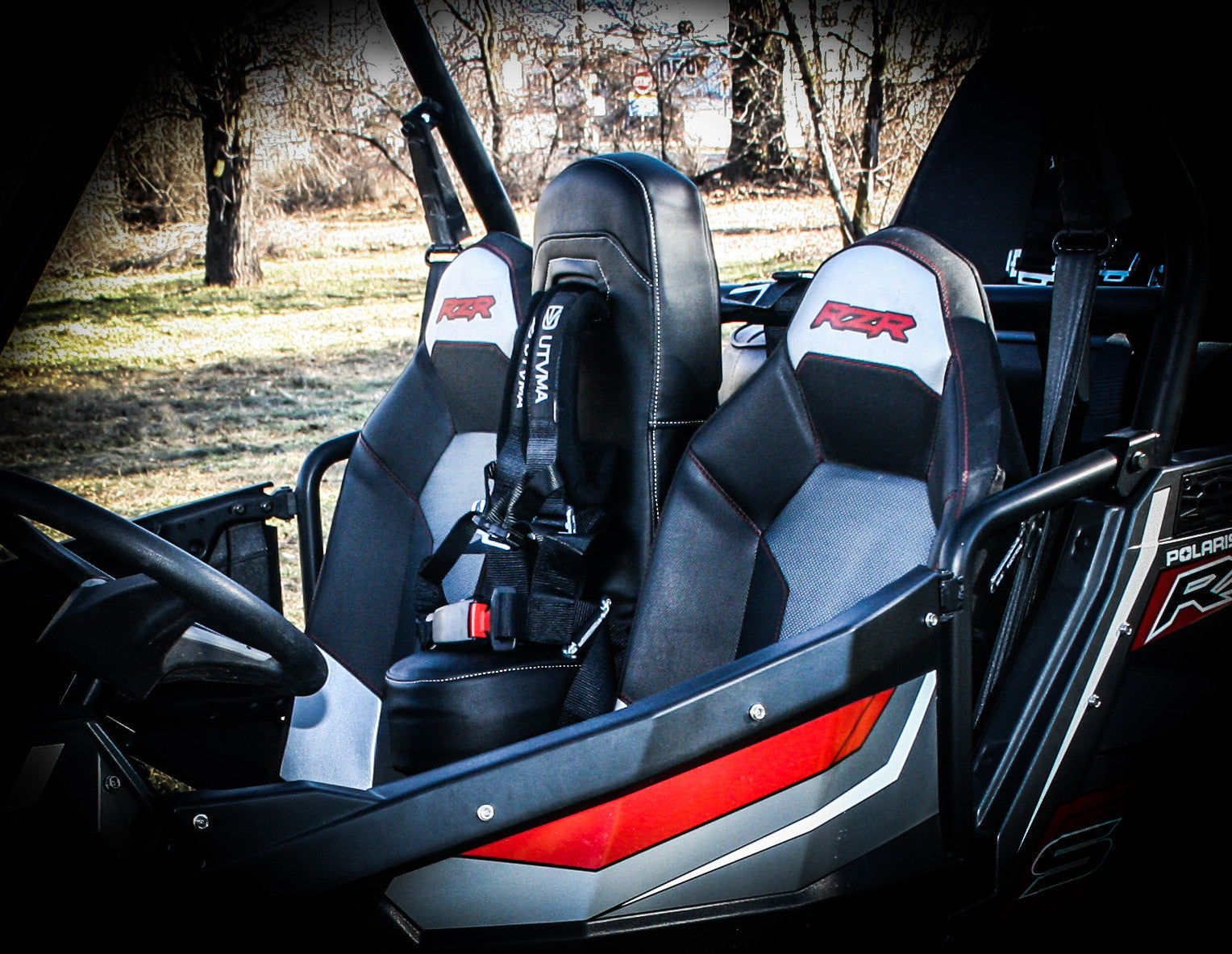https://cdn.shopify.com/s/files/1/0366/5541/products/RZR_1000_Bump_Seat_1_of_1_-7_a68460a3-5dfa-4f32-a953-11c8f609b161.jpg?v=1720542415