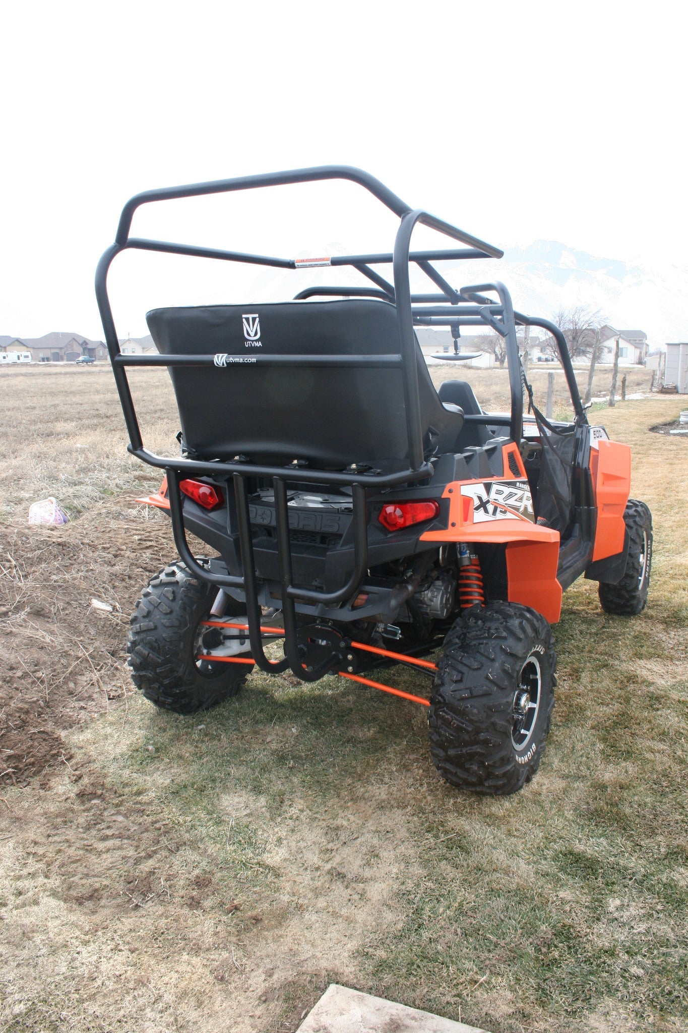 https://cdn.shopify.com/s/files/1/0366/5541/products/RZR_900_Back_Seat_and_Roll_cage_2013_060_56d65f38-d6a2-4745-be99-d0428671bfc2.jpg?v=1711383357
