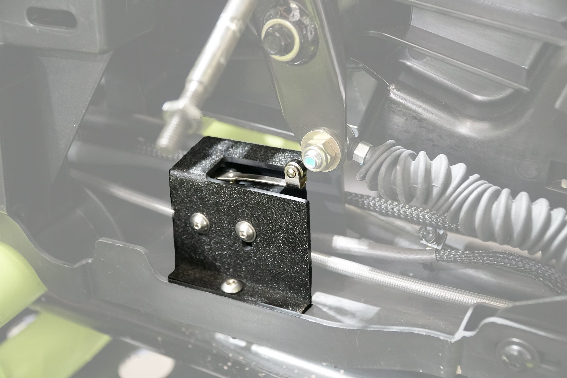 https://cdn.shopify.com/s/files/1/1829/6039/products/Reverse_Trigger_1.jpg?v=1708559587