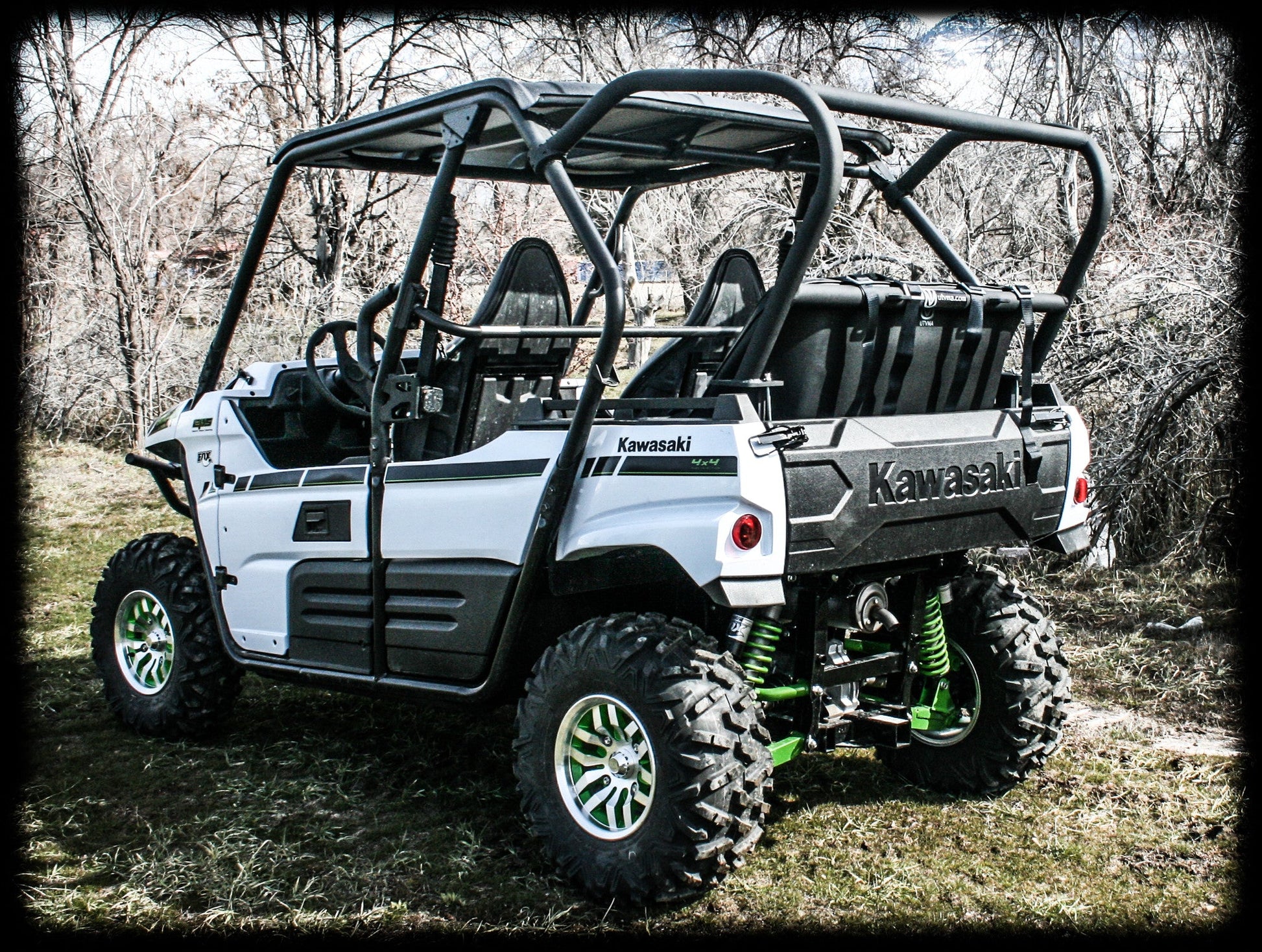https://cdn.shopify.com/s/files/1/0366/5541/products/Teryx_2014_Back_Side_View-5944.jpg?v=1710787310