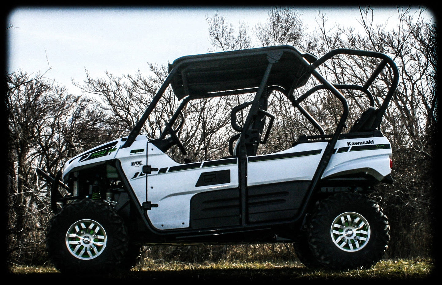 https://cdn.shopify.com/s/files/1/0366/5541/products/Teryx_2014_Low_Side_View-5923.jpg?v=1711382523