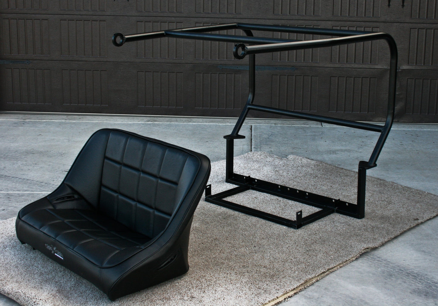 https://cdn.shopify.com/s/files/1/0366/5541/products/Teryx_Back_Roll_Cage_and_Seat.jpg?v=1711383494