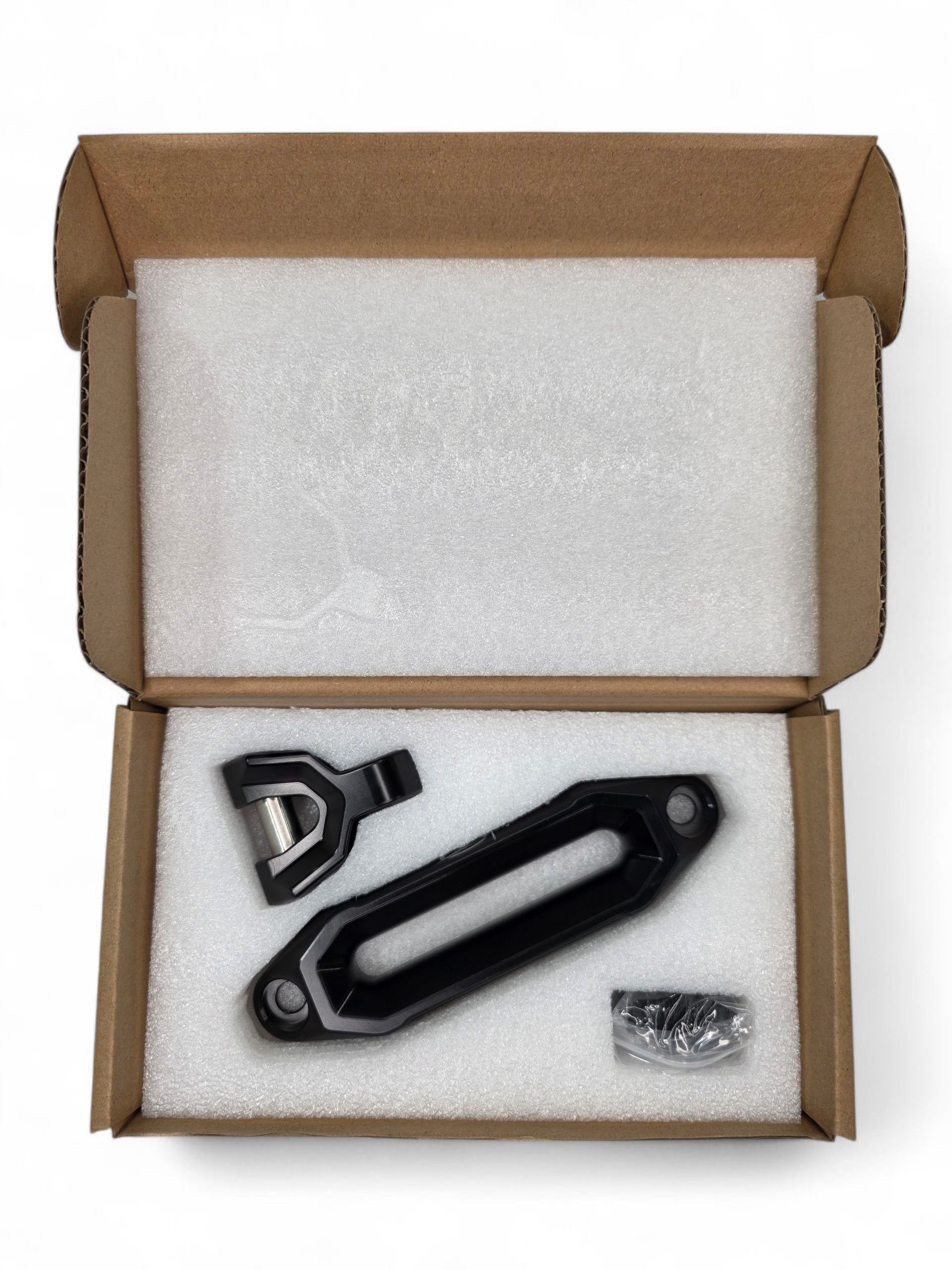 https://cdn.shopify.com/s/files/1/0749/1980/5228/files/UTV_Winch_Fairlead_and_Hook_BK6.png?v=1753489001