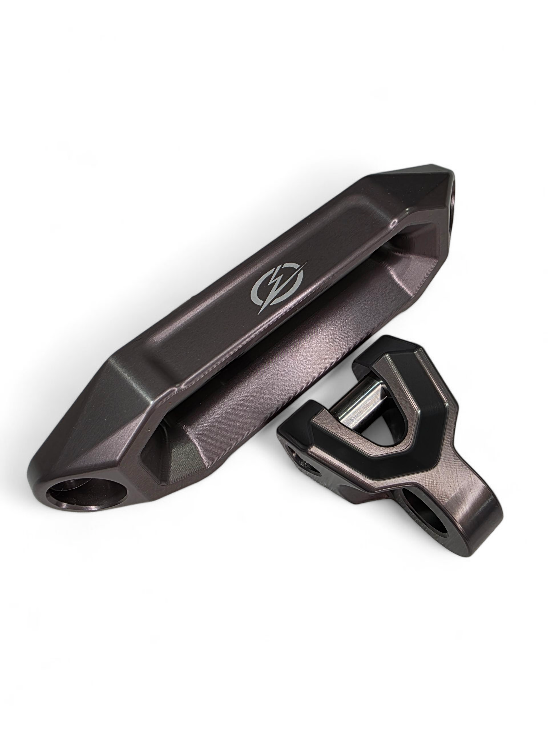 https://cdn.shopify.com/s/files/1/0749/1980/5228/files/Winch_Fairlead_and_Hook_GM11.png?v=1753488390