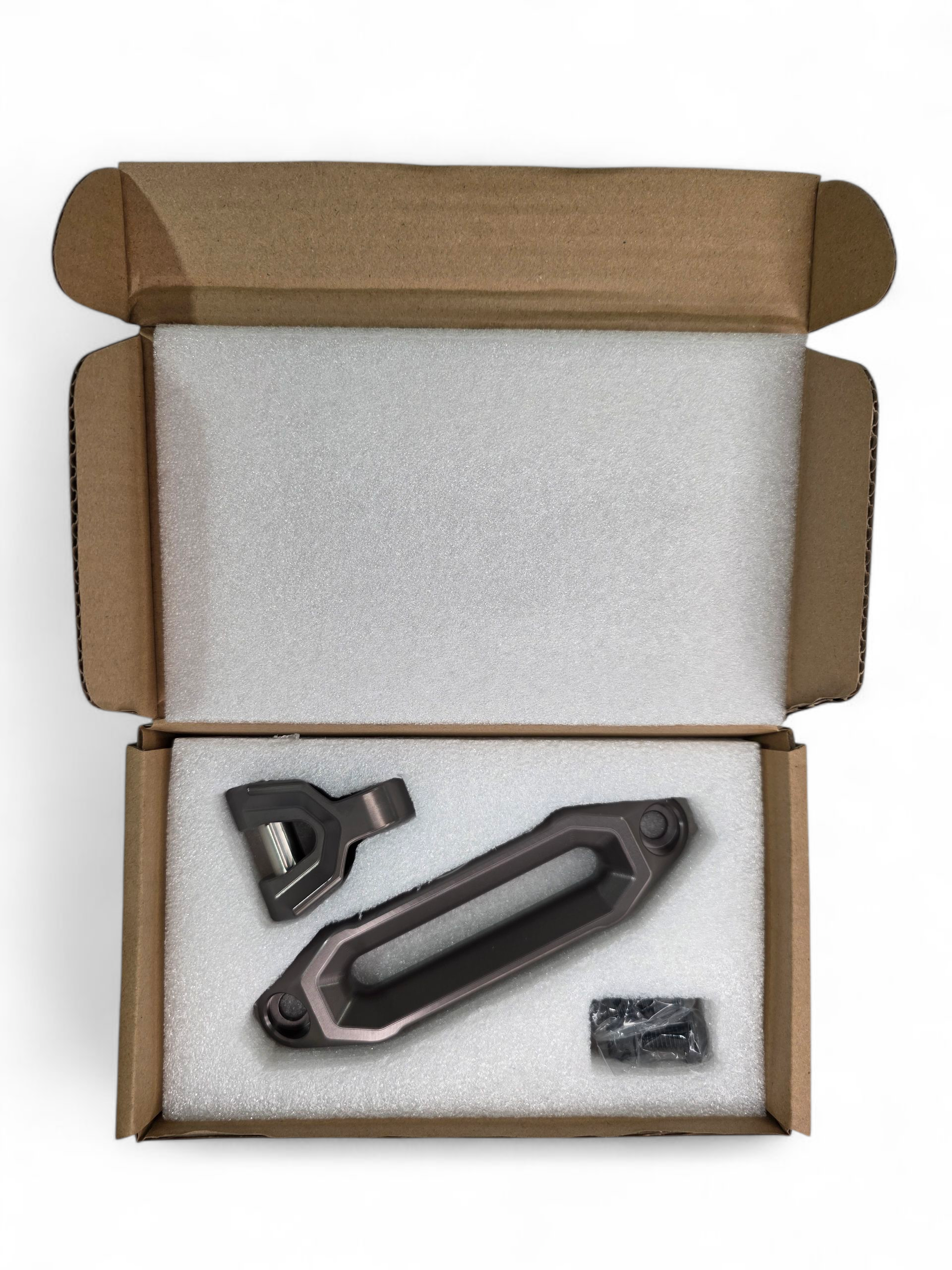 https://cdn.shopify.com/s/files/1/0749/1980/5228/files/Winch_Fairlead_and_Hook_GM15.png?v=1753488390