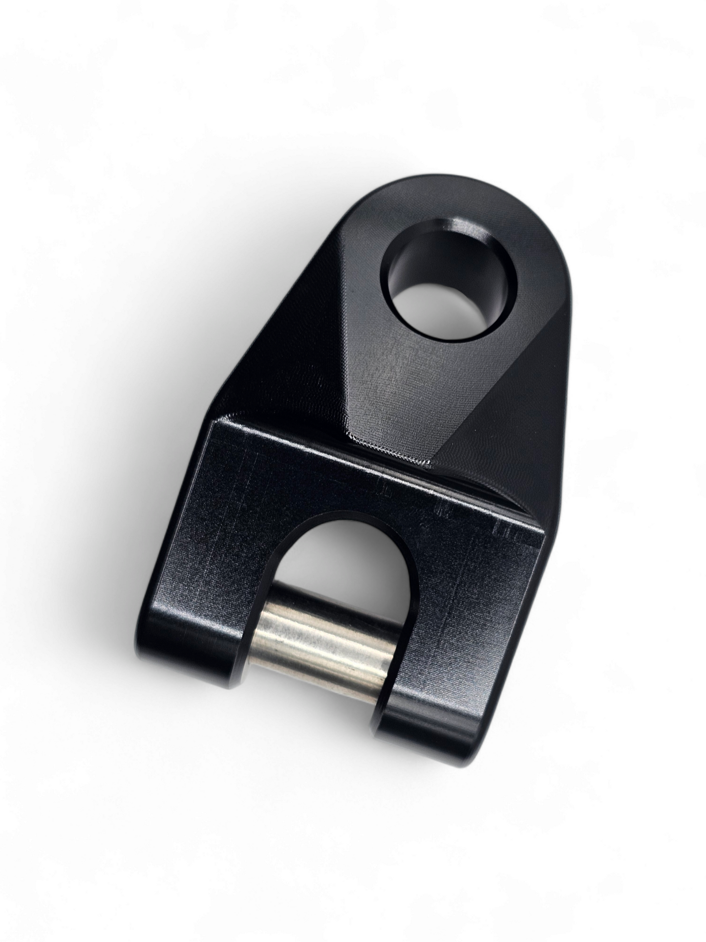 https://cdn.shopify.com/s/files/1/0749/1980/5228/files/Winch_hook_for_billet_bumper_black.png?v=1720810167