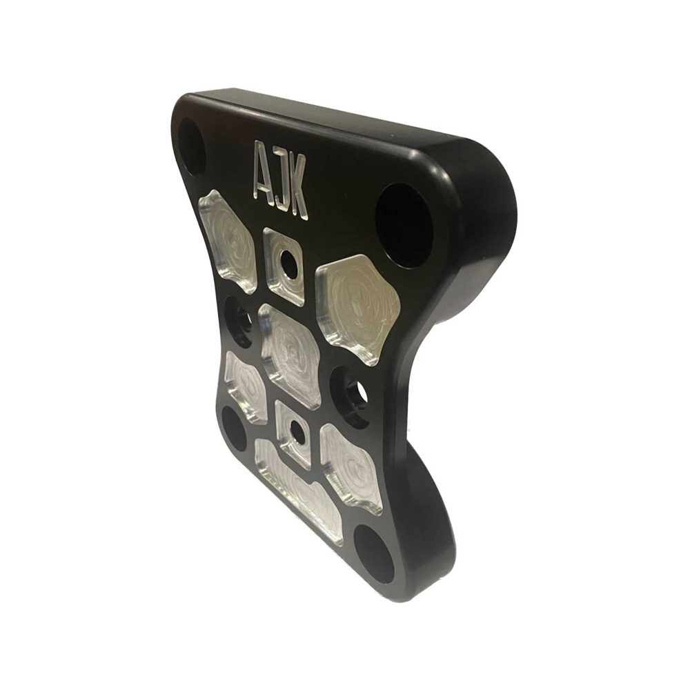https://cdn.shopify.com/s/files/1/0682/5603/9143/products/X3-Billet-Radius-rod-plate2.png?v=1710121342