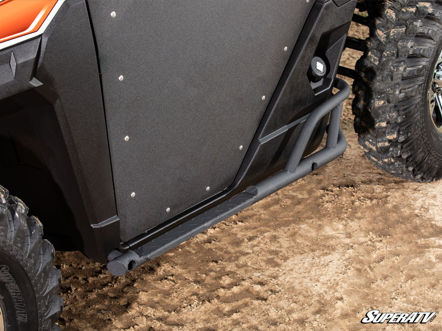 https://media.superatv.com/media/catalog/product/b/o/bobcat_uv34_nerf_bar_03.jpg?optimize=high&fit=bounds&height=&width=3840