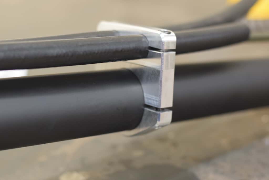 https://cdn.shopify.com/s/files/1/0682/5603/9143/products/brakeline_clamp_websiteshot.jpg?v=1710124054