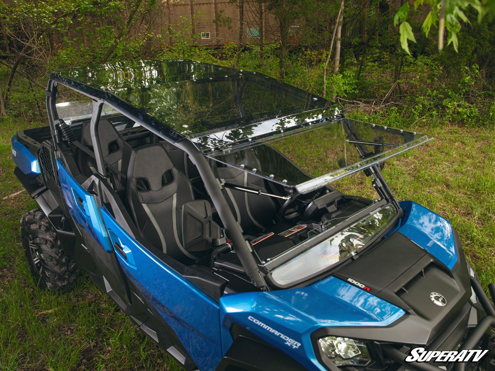 https://media.superatv.com/media/catalog/product/c/a/cam-am_commander_4_roof_3.jpg?optimize=high&fit=bounds&height=&width=3840&quality=85&auto=webp&format=pjpg