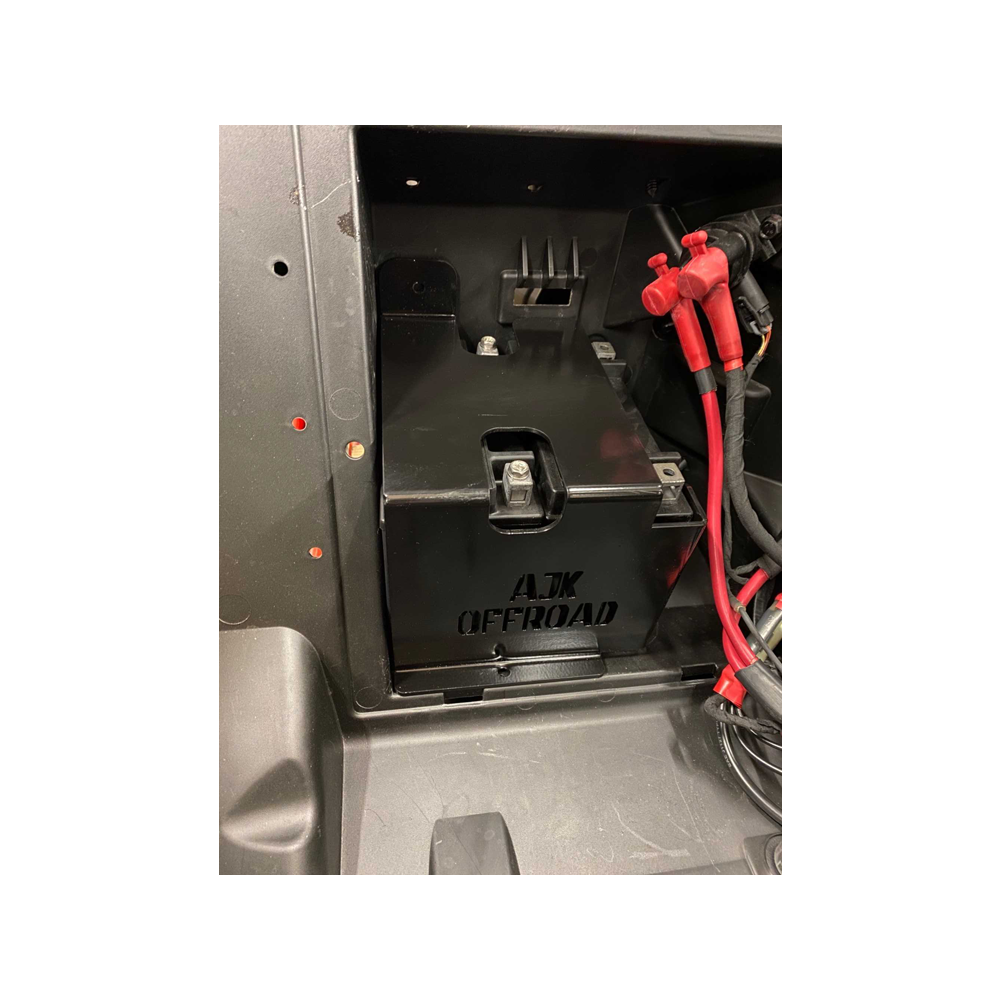 https://cdn.shopify.com/s/files/1/0682/5603/9143/products/can-am-battery-box1.png?v=1710121311