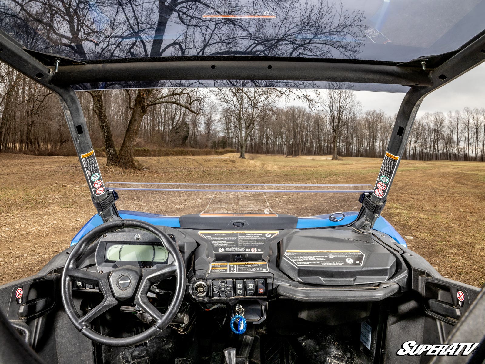 https://media.superatv.com/media/catalog/product/c/a/can-am-commander-half-windshield-clear_05_1.jpg
